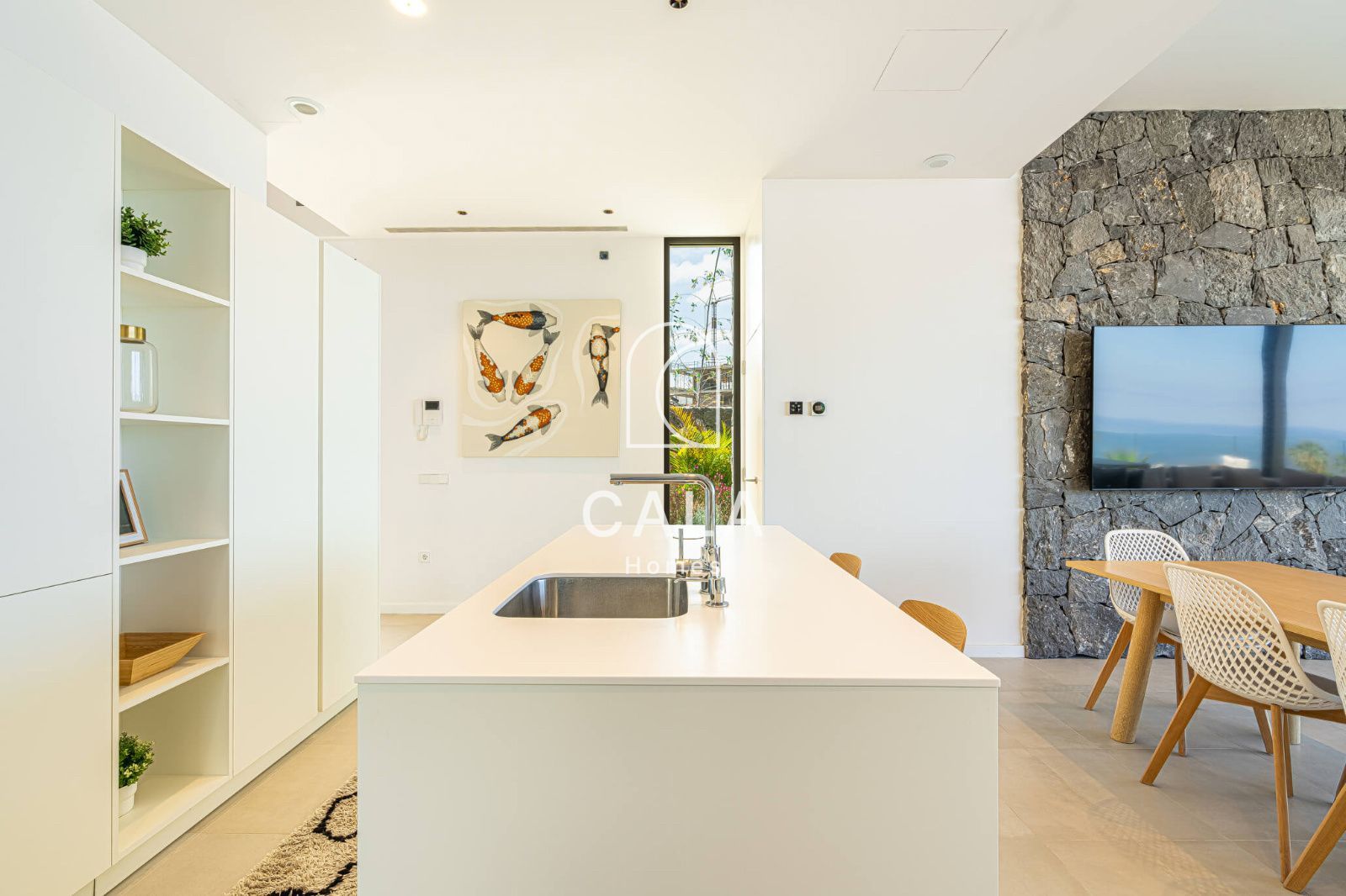 Exclusiva Villa Moderna en Venta en Abama Golf Resort con vistas panorámicas al océano Atlántico.