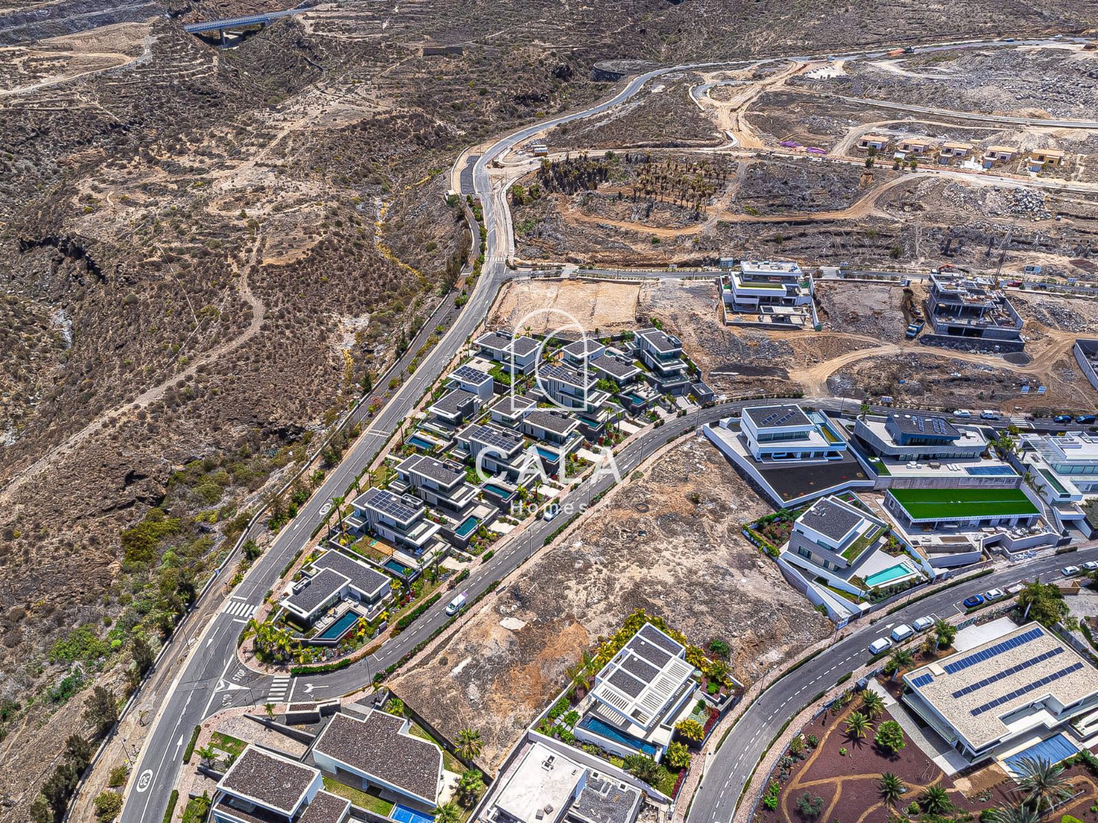Exclusiva Villa Moderna en Venta en Abama Golf Resort con vistas panorámicas al océano Atlántico.