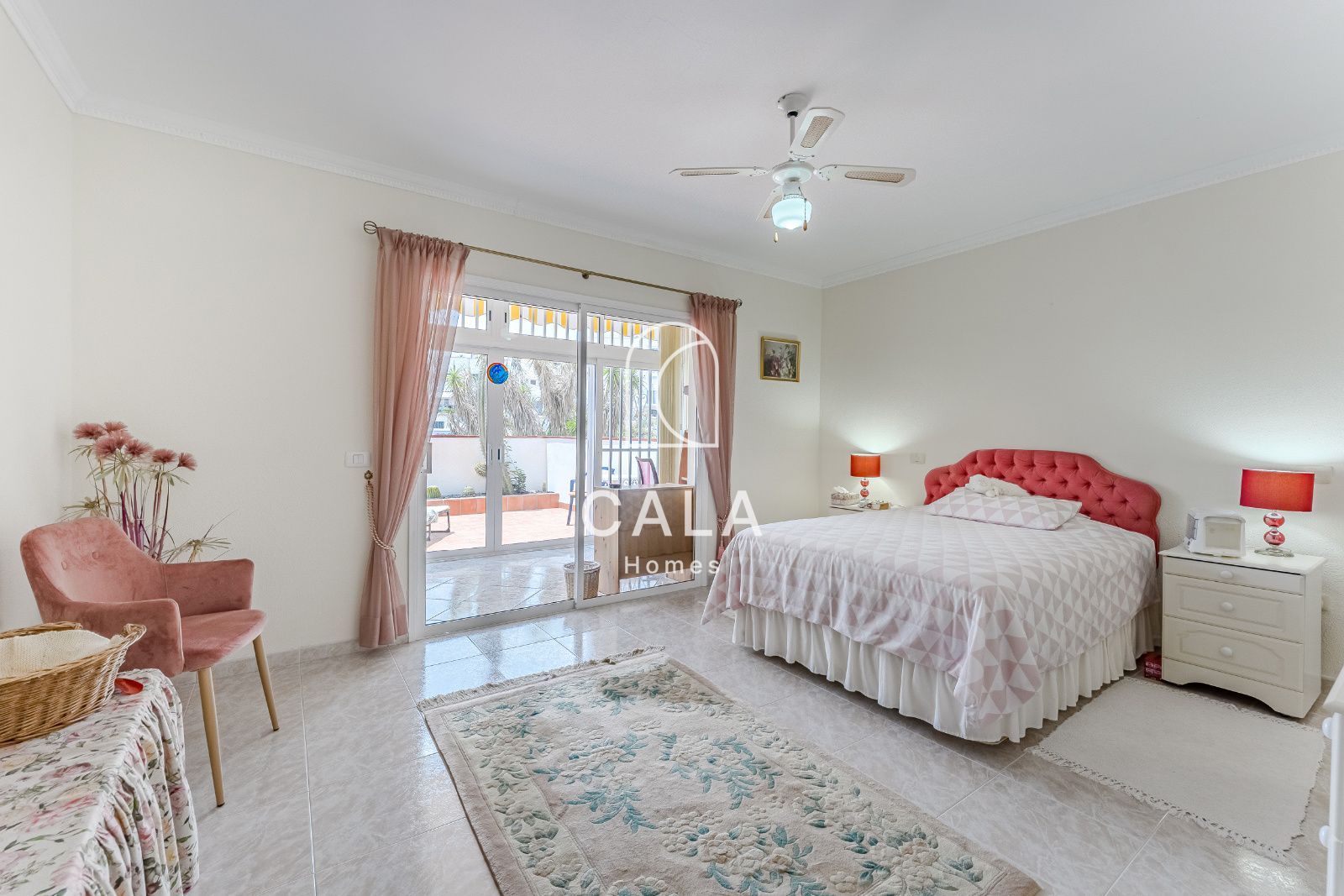 Bright Corner Duplex with Sea View in Callao Salvaje