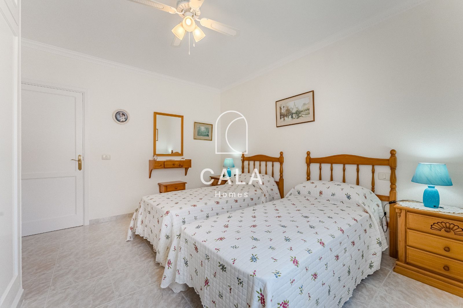 Bright Corner Duplex with Sea View in Callao Salvaje