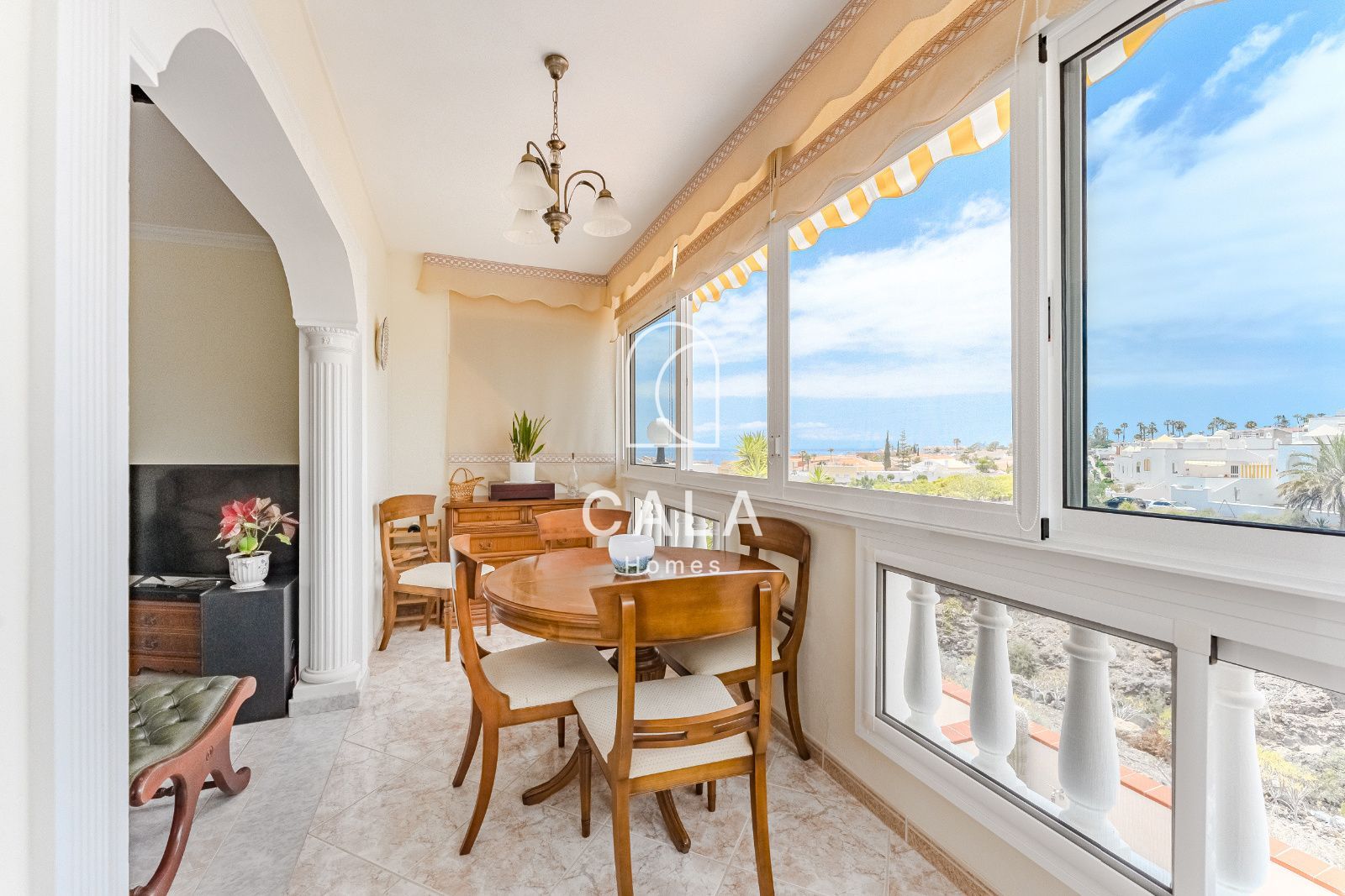 Bright Corner Duplex with Sea View in Callao Salvaje