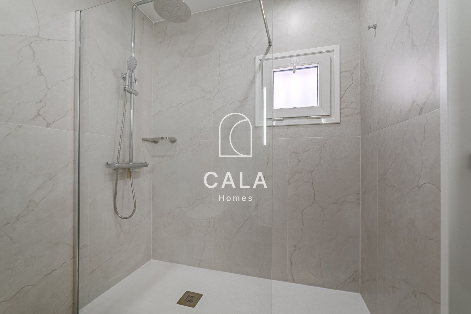 Apartamento reformado con vistas al mar y jardín en Costa Adeje