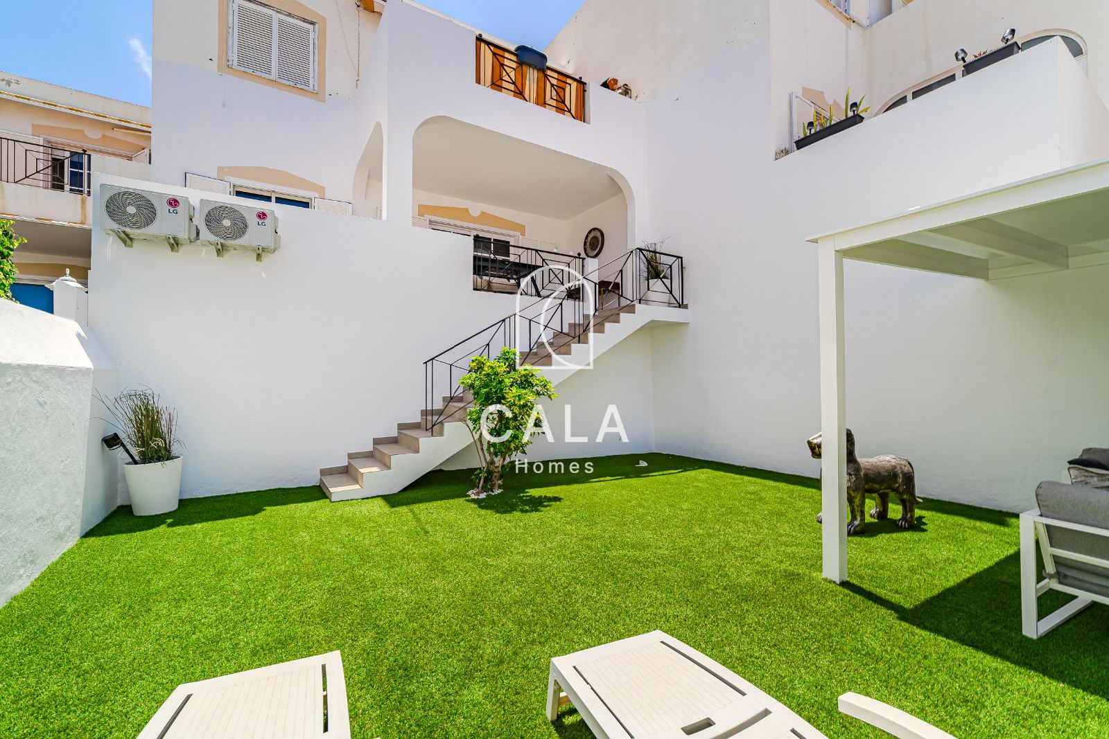 Apartamento reformado con vistas al mar y jardín en Costa Adeje
