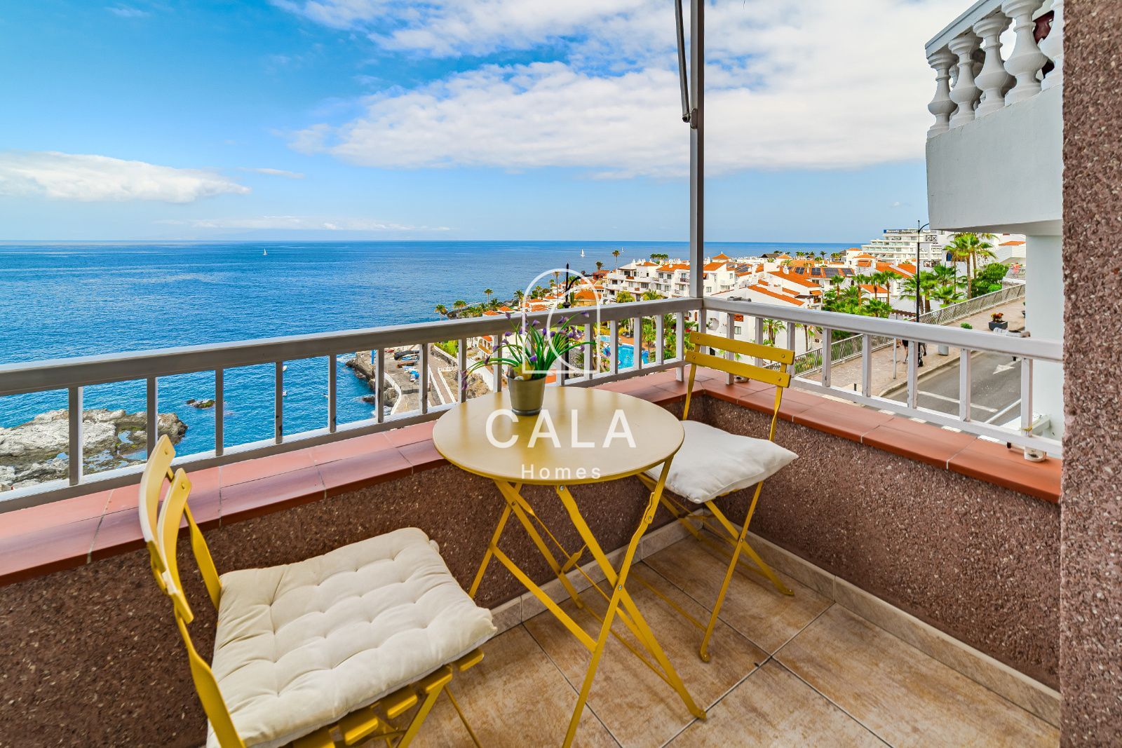 Apartamento en primera línea de mar en Puerto Santiago – Playa Chica