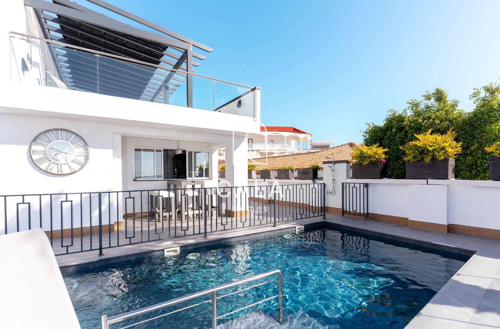 Luxury Villa with Stunning Sea Views in the Heart of San Eugenio Alto
