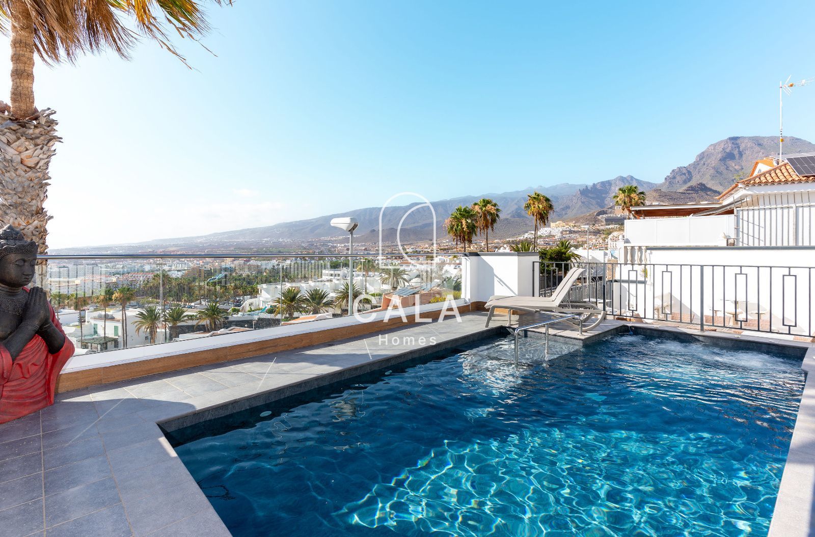 Luxury Villa with Stunning Sea Views in the Heart of San Eugenio Alto