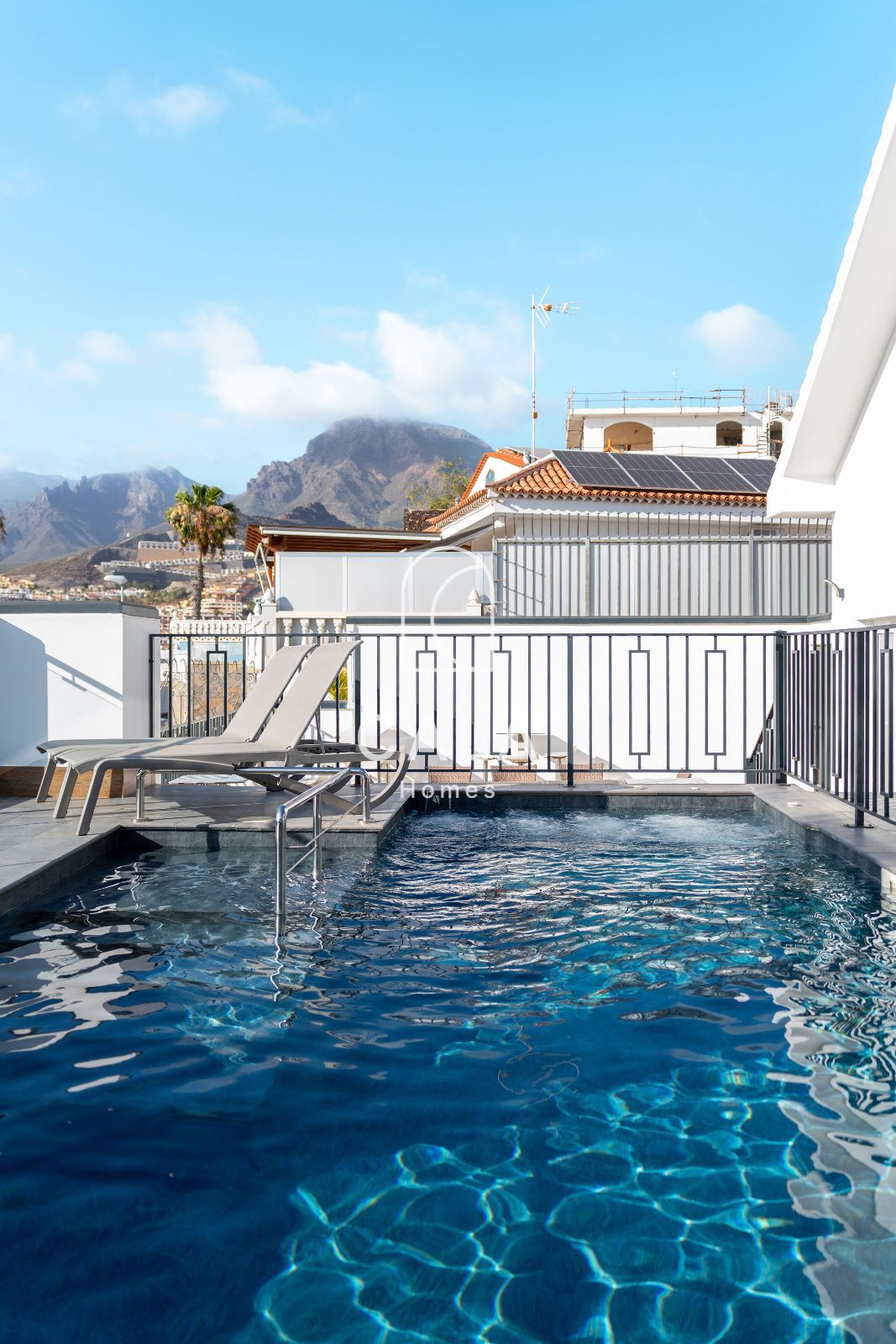 Luxury Villa with Stunning Sea Views in the Heart of San Eugenio Alto