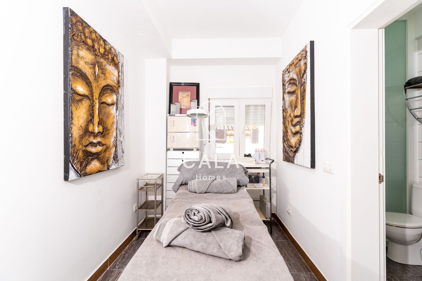Luxury Villa with Stunning Sea Views in the Heart of San Eugenio Alto