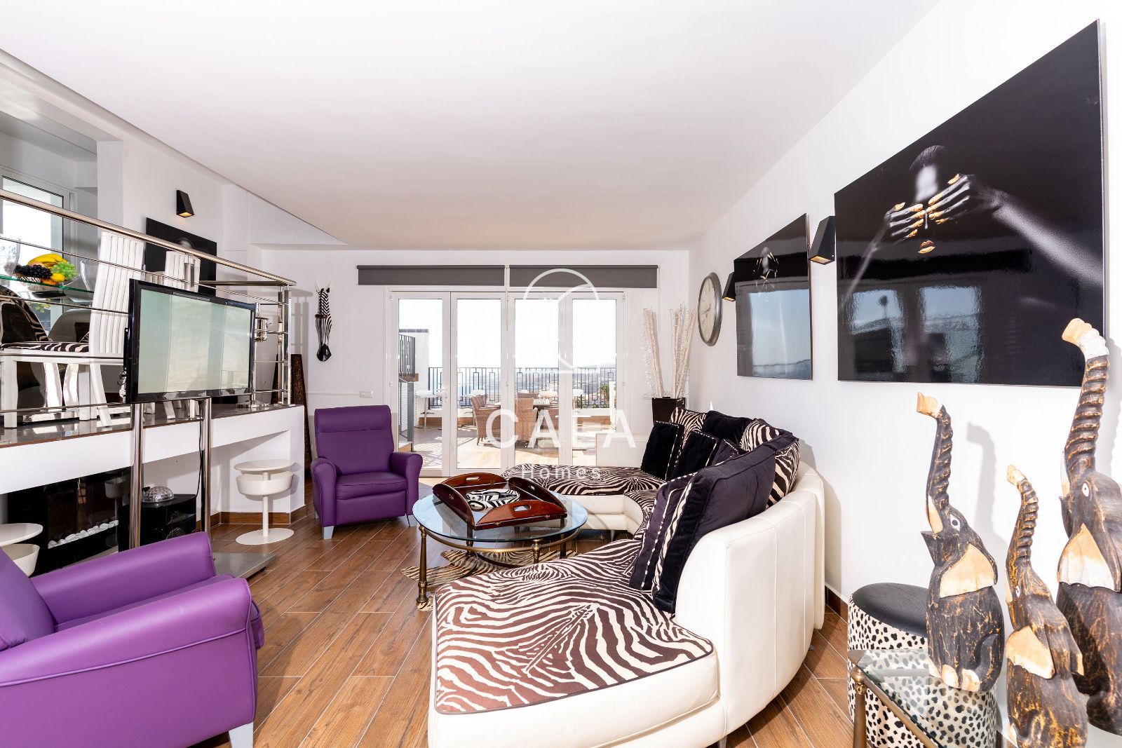 Luxury Villa with Stunning Sea Views in the Heart of San Eugenio Alto