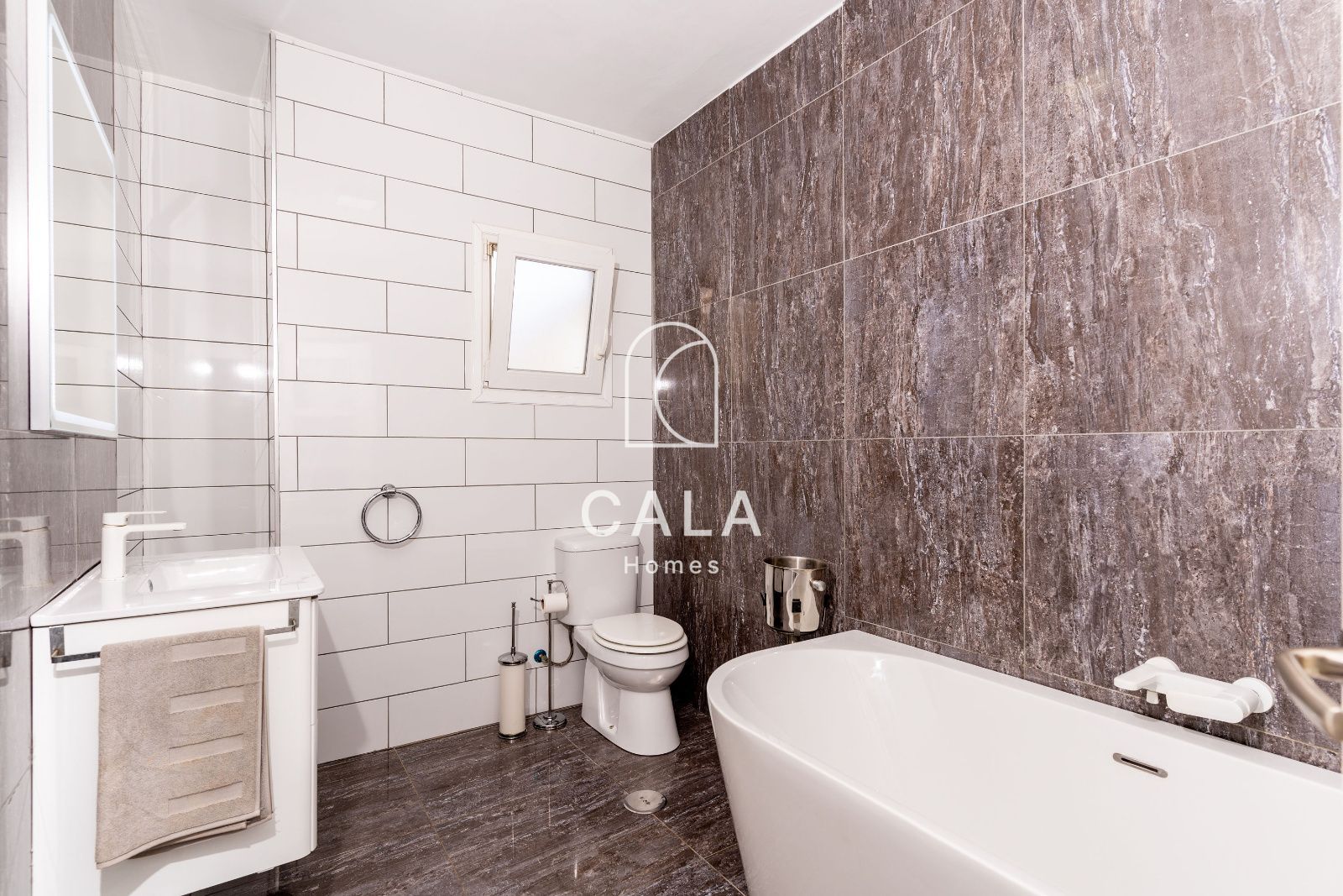 Luxury Villa with Stunning Sea Views in the Heart of San Eugenio Alto