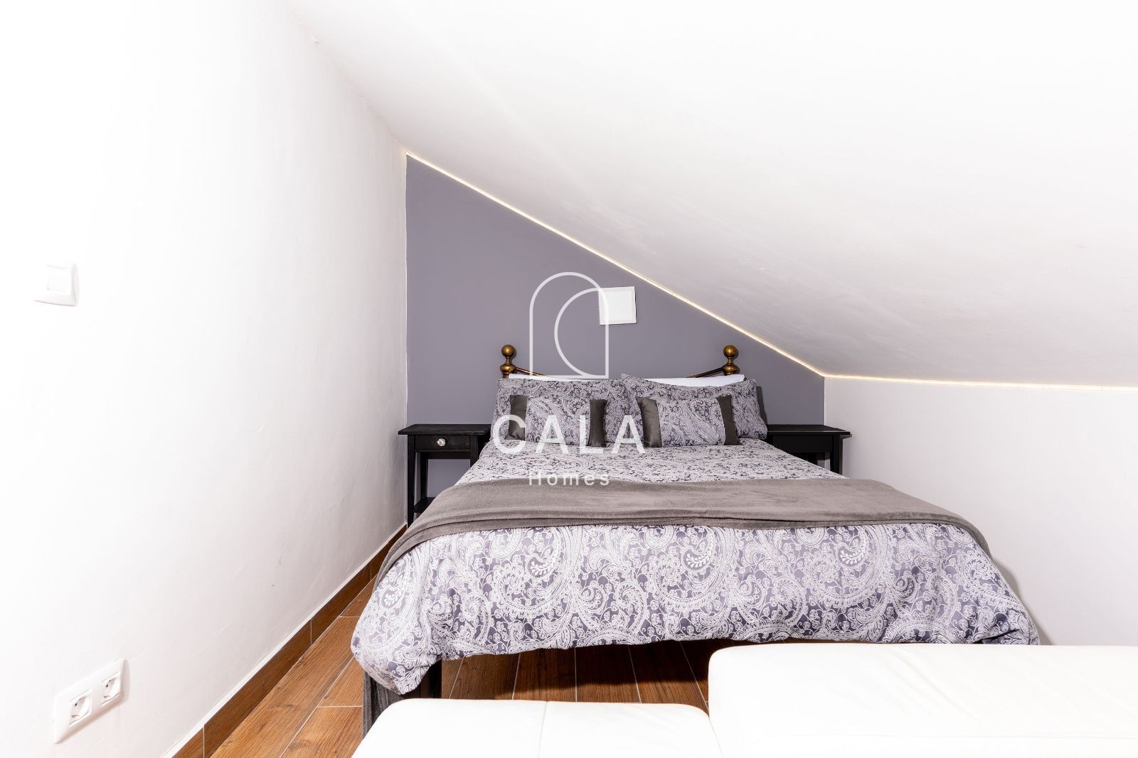 Luxury Villa with Stunning Sea Views in the Heart of San Eugenio Alto