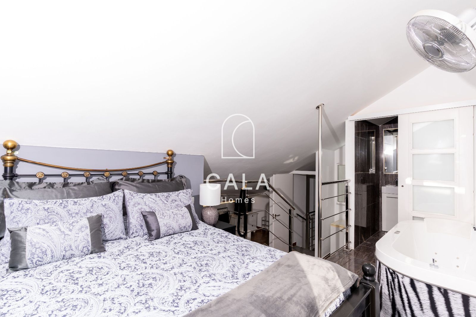 Luxury Villa with Stunning Sea Views in the Heart of San Eugenio Alto