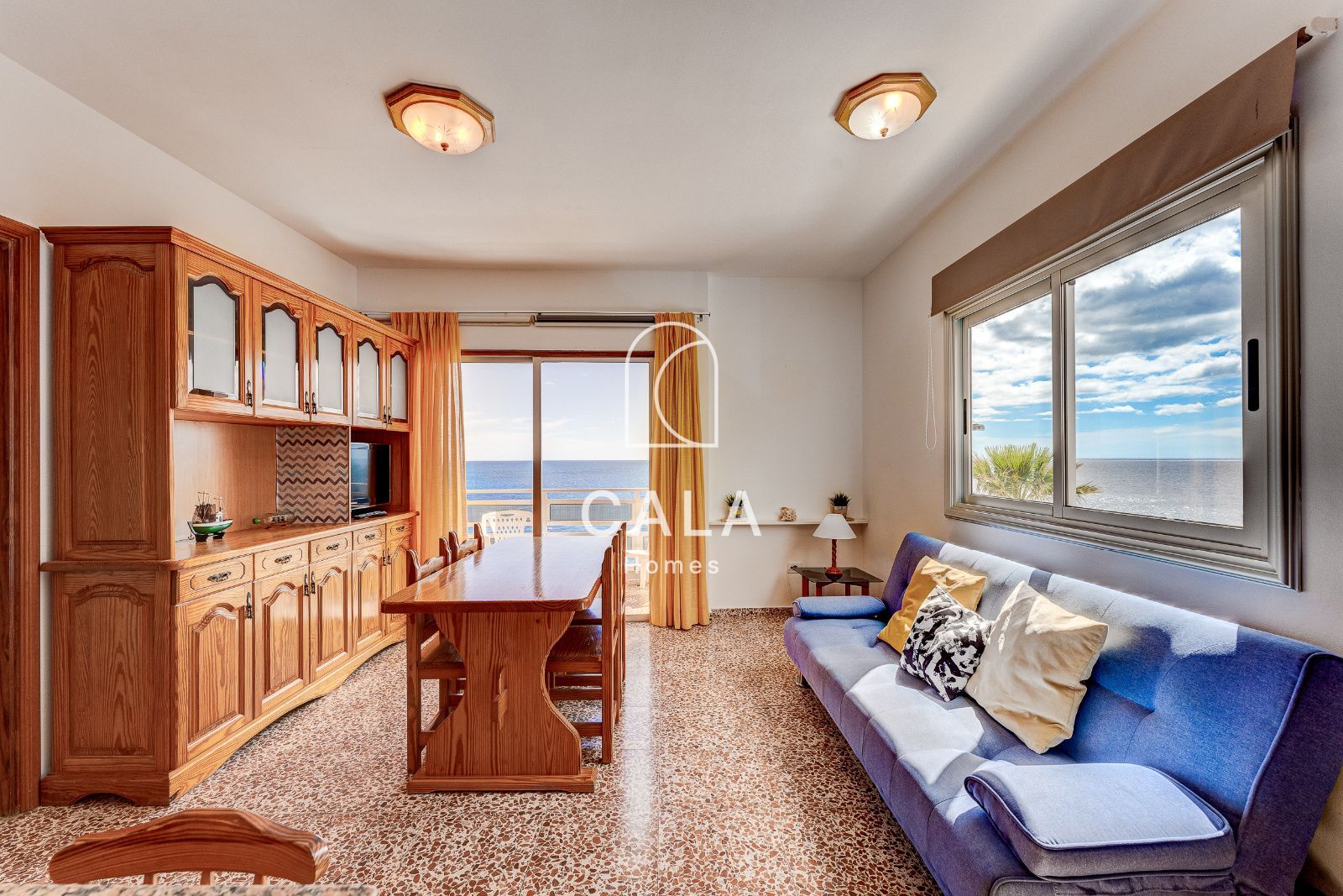Apartamento en Primera Línea de Mar - Los Abrigos