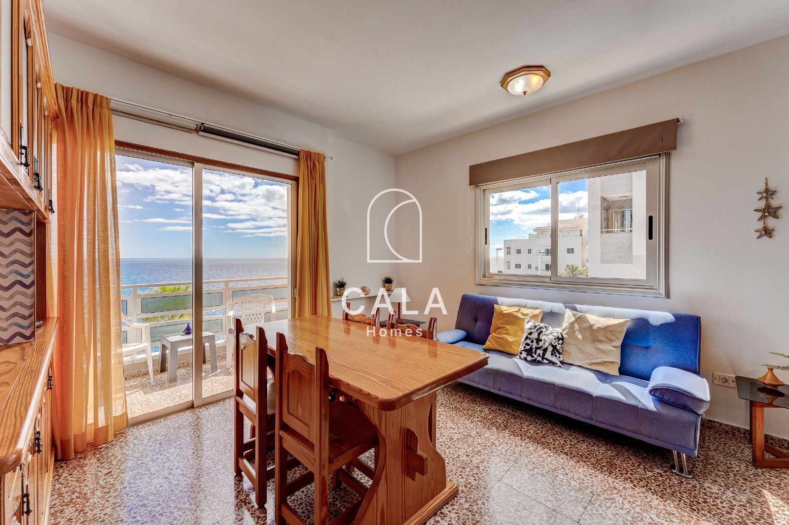 Apartamento en Primera Línea de Mar - Los Abrigos