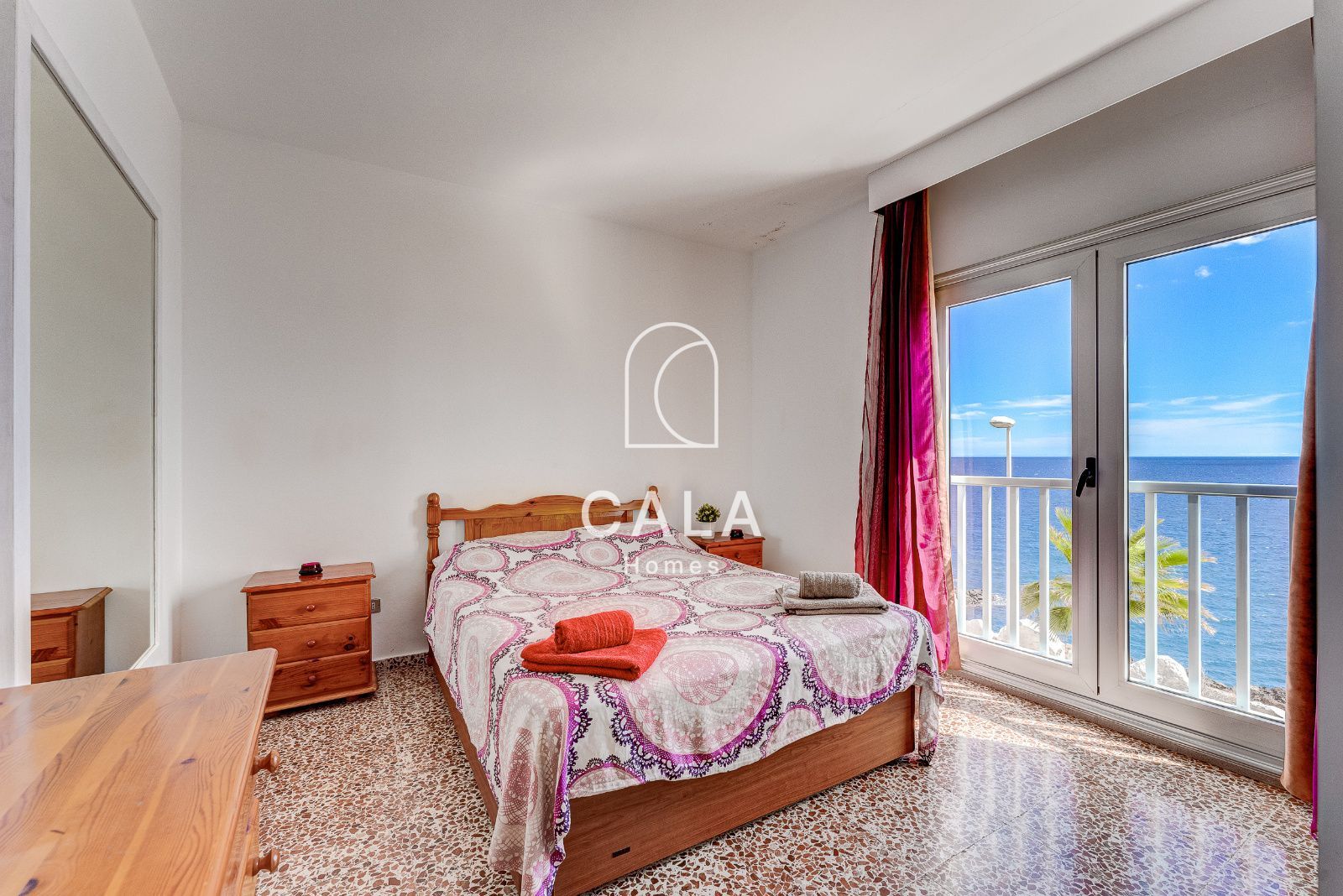 Apartamento en Primera Línea de Mar - Los Abrigos