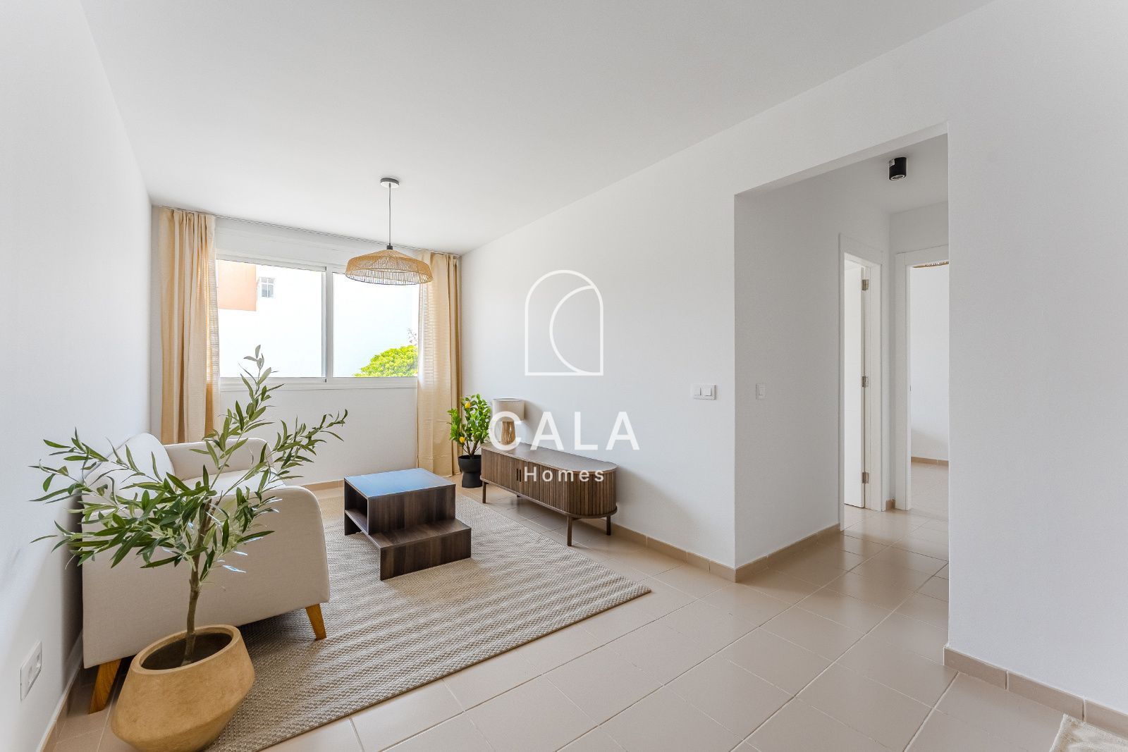 ¡Estrena hogar! Piso moderno de 2 habitaciones y 2 baños, totalmente reformado.