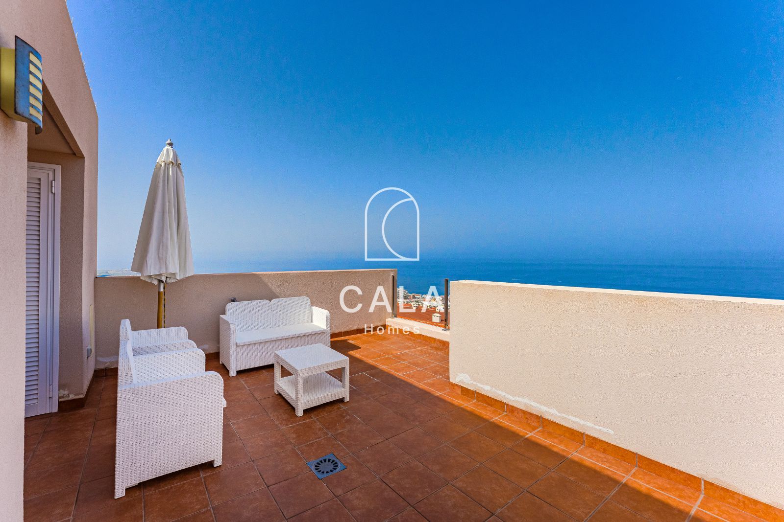 Beautiful Townhouse with Sea Views in Puerto de Santiago