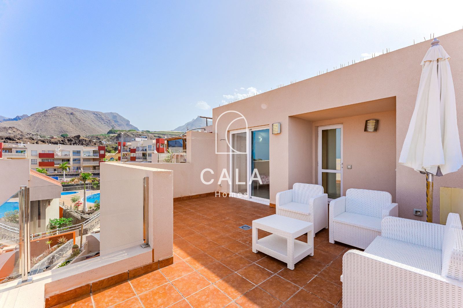 Beautiful Townhouse with Sea Views in Puerto de Santiago