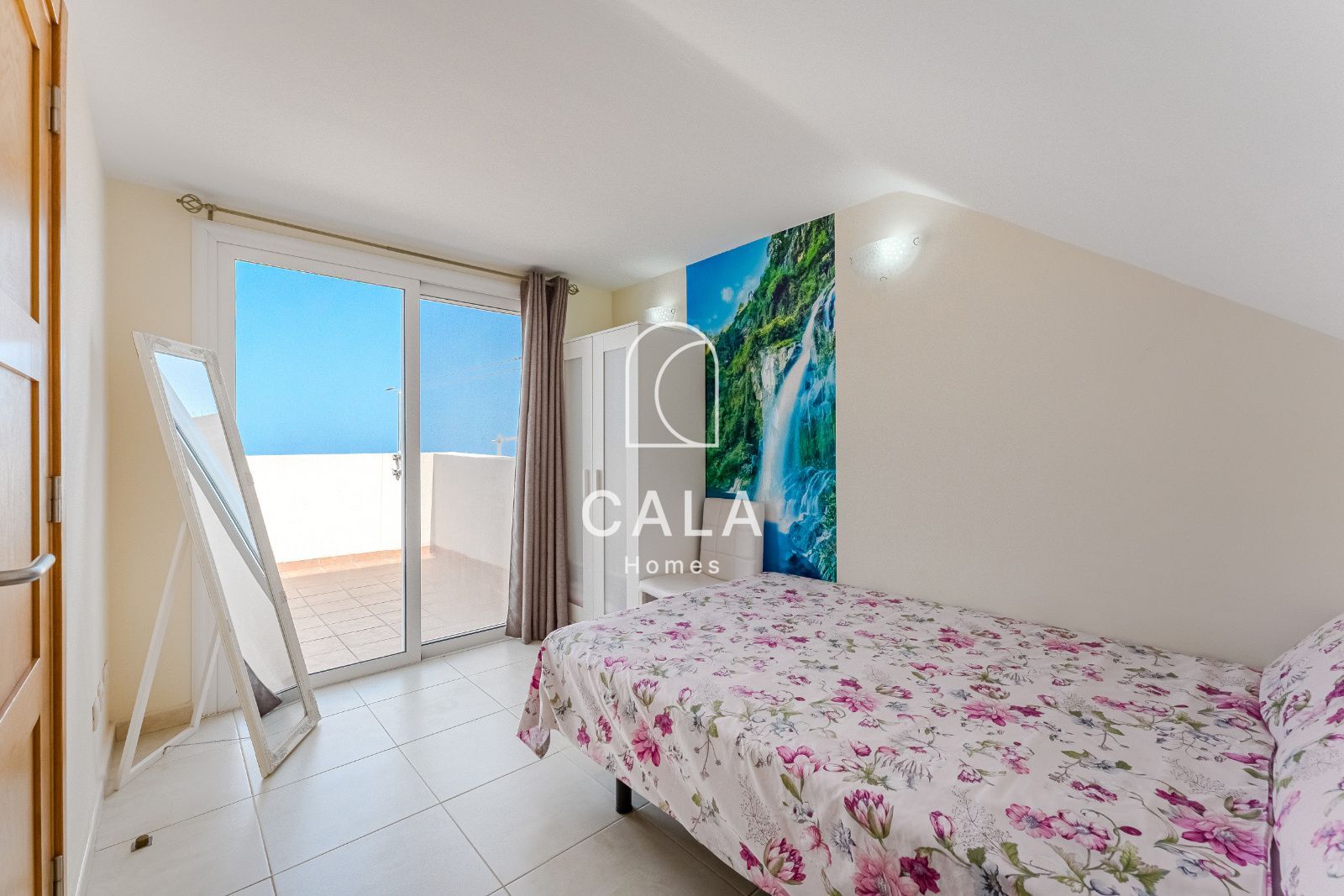 Beautiful Townhouse with Sea Views in Puerto de Santiago