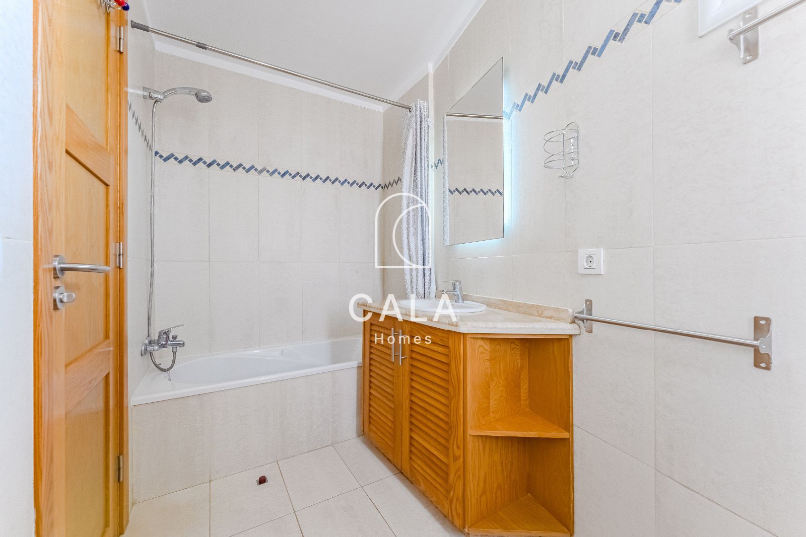 Beautiful Townhouse with Sea Views in Puerto de Santiago