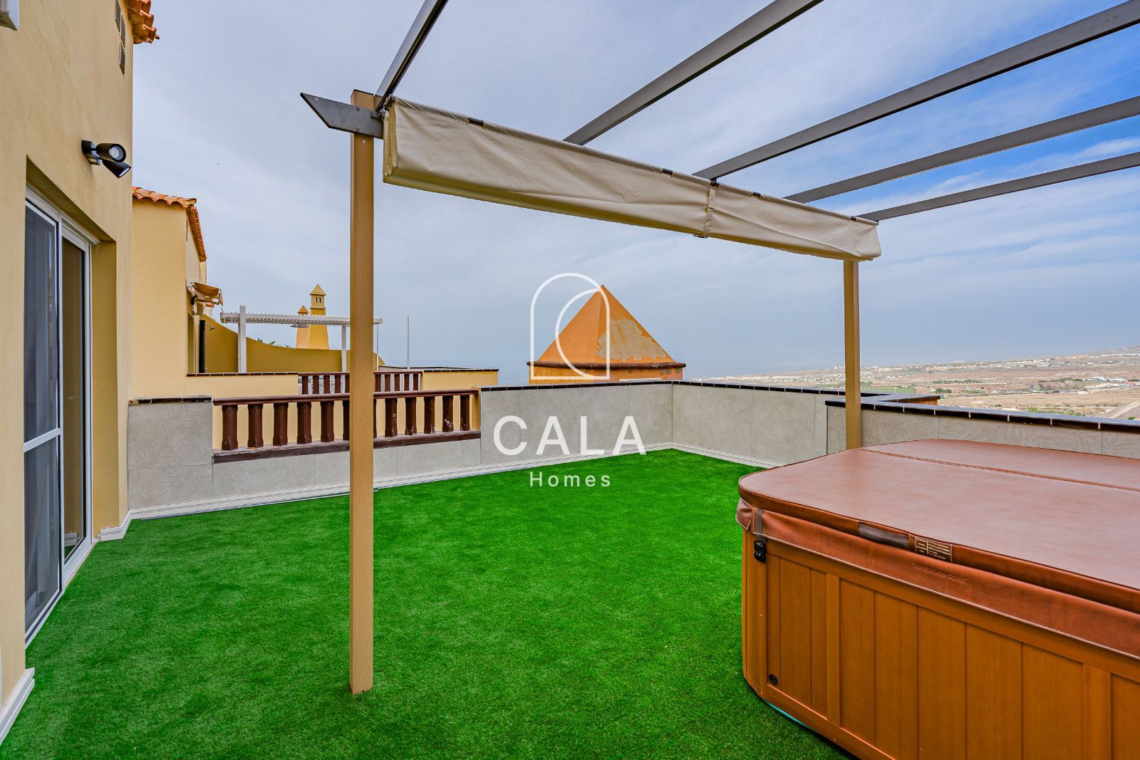 Lujoso Ático Dúplex de Esquina en Tenerife