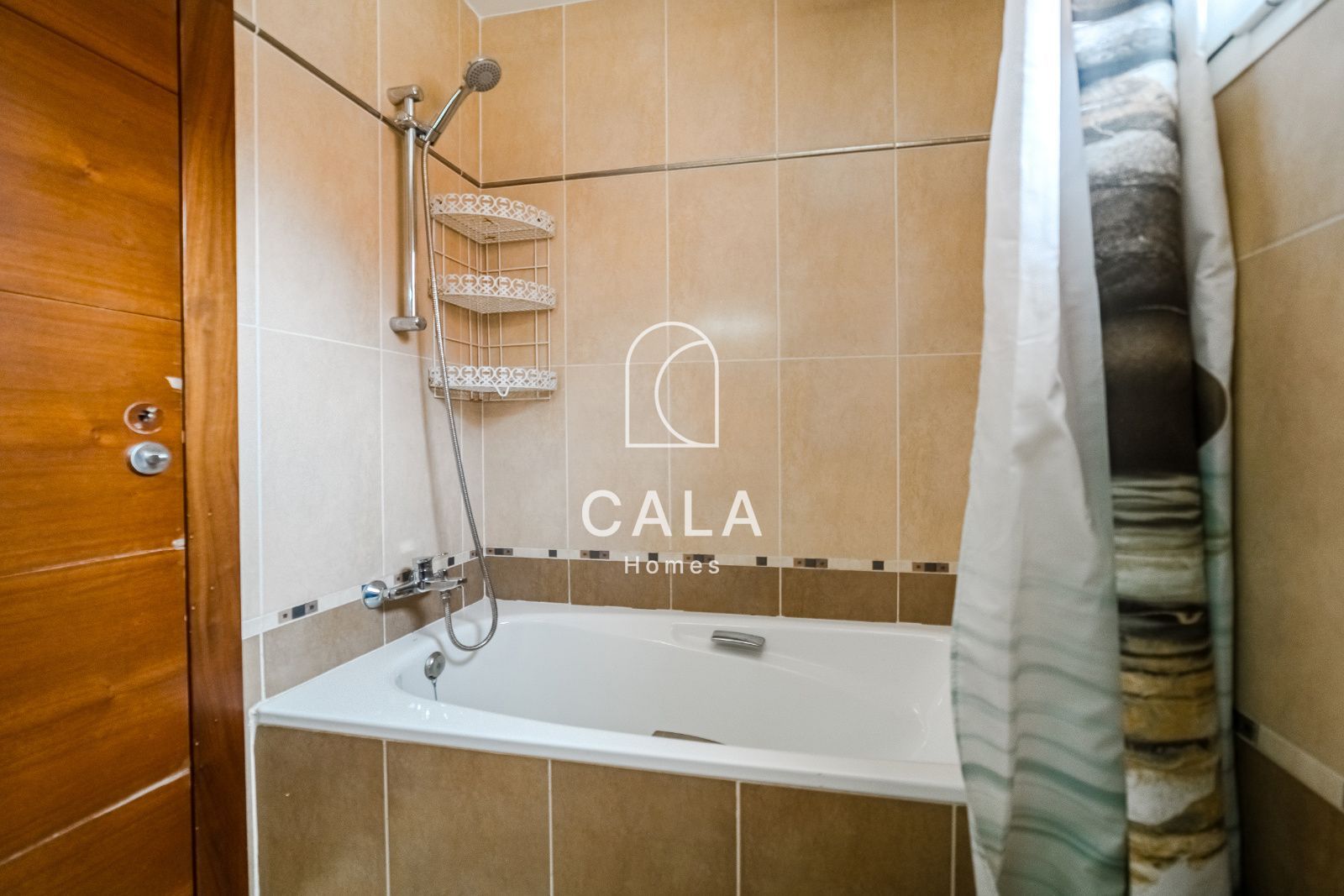CHALET INDEPENDIENTE 5 HABITACIONES 5 BAÑOS, PISCINA PRIVADA EN LOS CRISTIANOS