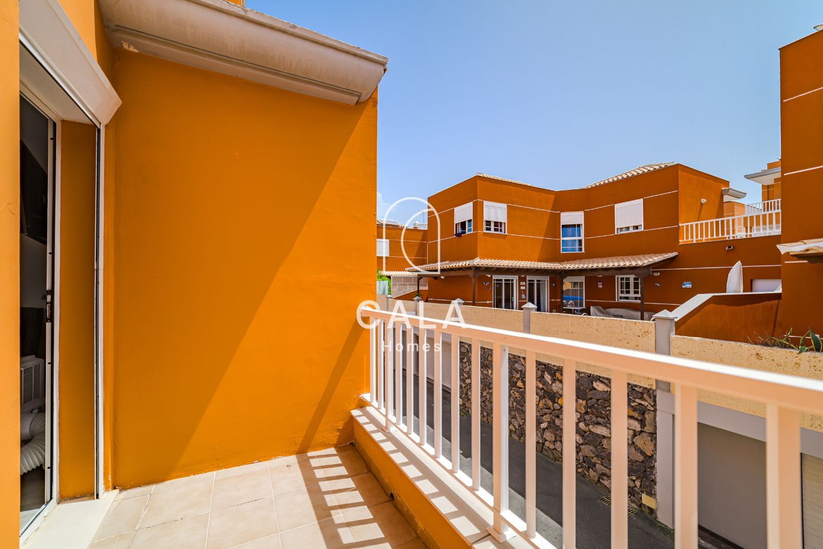 CHALET INDEPENDIENTE 5 HABITACIONES 5 BAÑOS, PISCINA PRIVADA EN LOS CRISTIANOS