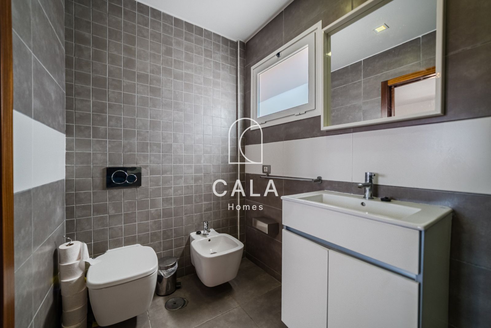 CHALET INDEPENDIENTE 5 HABITACIONES 5 BAÑOS, PISCINA PRIVADA EN LOS CRISTIANOS