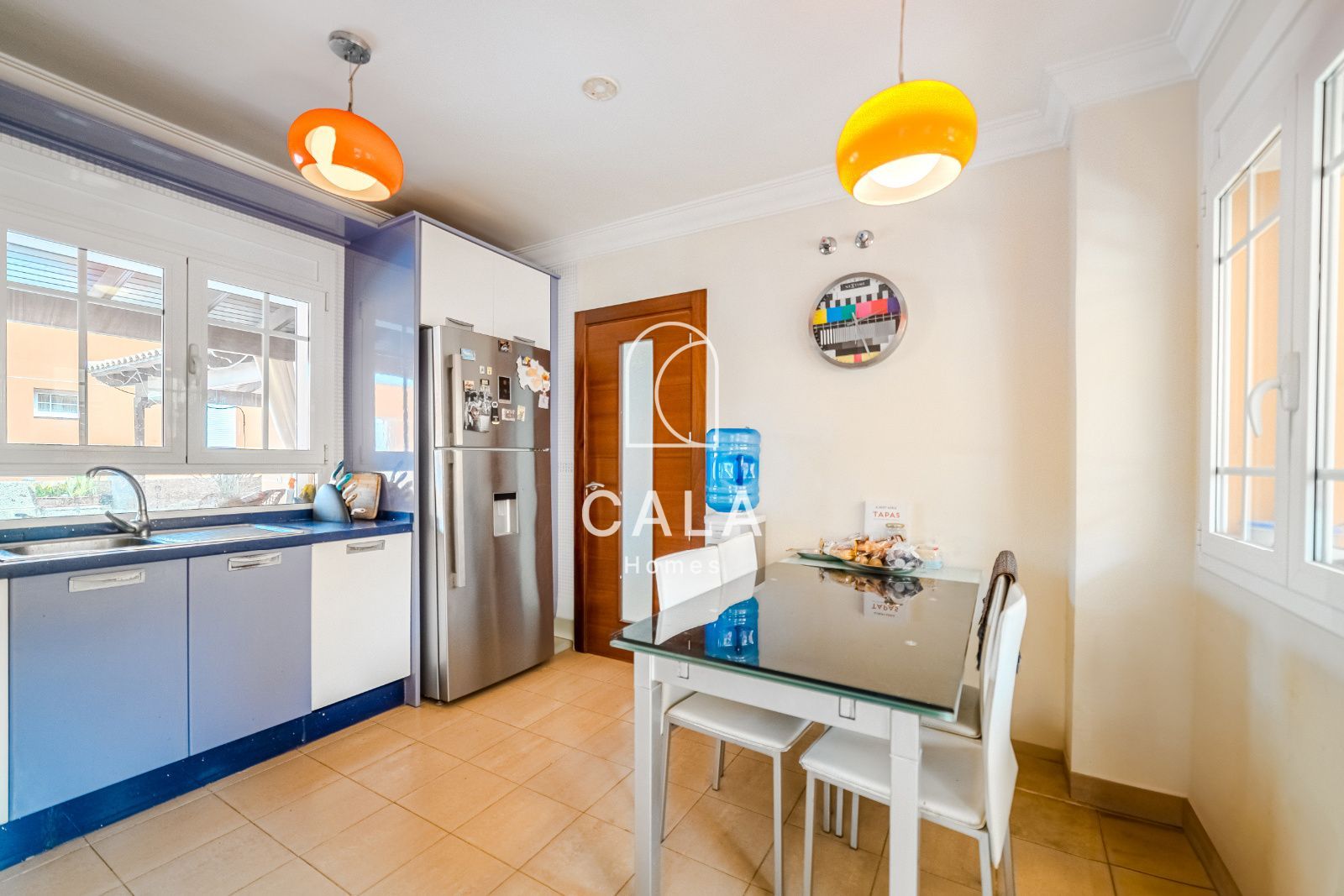 CHALET INDEPENDIENTE 5 HABITACIONES 5 BAÑOS, PISCINA PRIVADA EN LOS CRISTIANOS