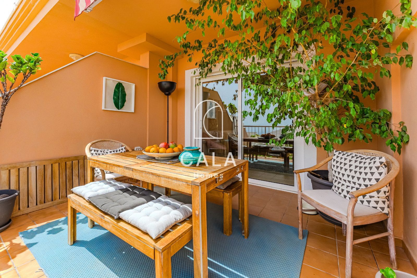 Elegante refugio Chayofa con vistas panorámicas, terraza y acceso a la piscina