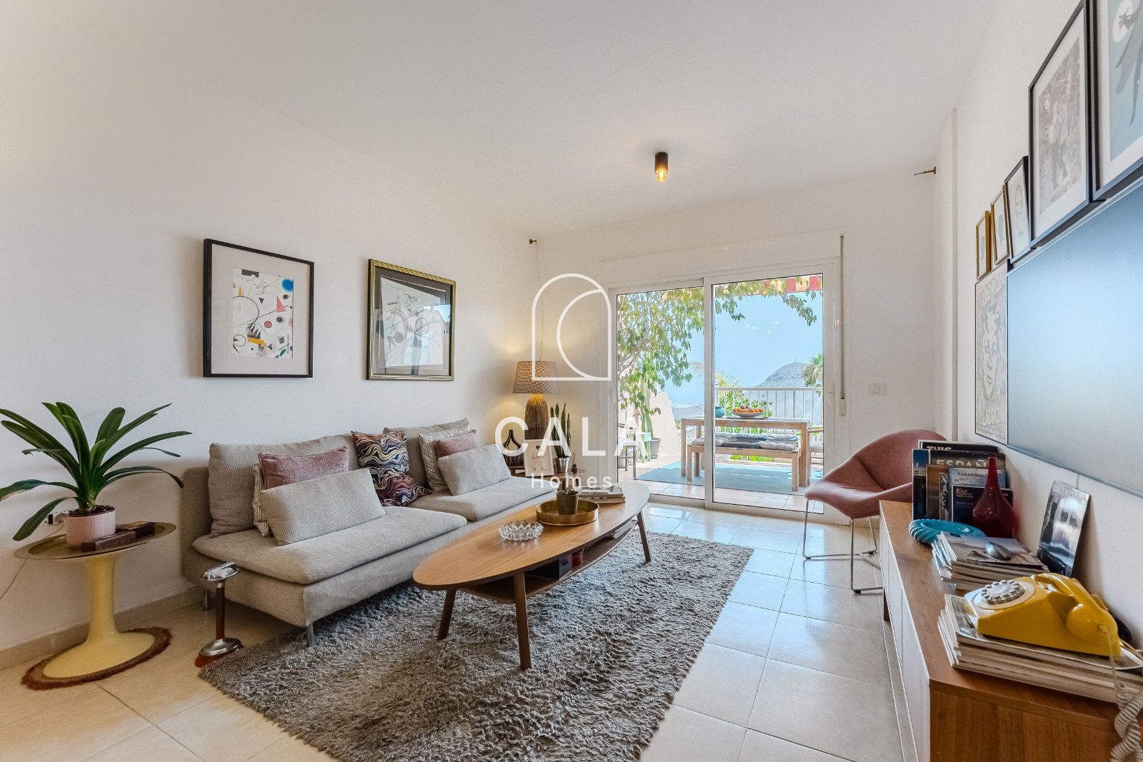 Elegante refugio Chayofa con vistas panorámicas, terraza y acceso a la piscina