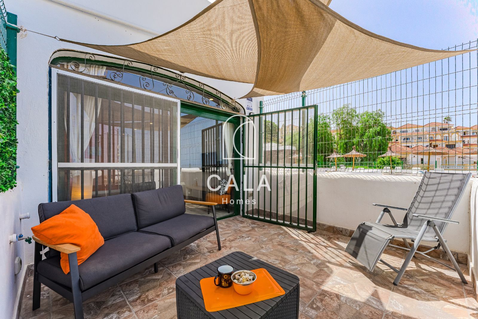 Apartamento con Terraza y Piscina en Costa Adeje
