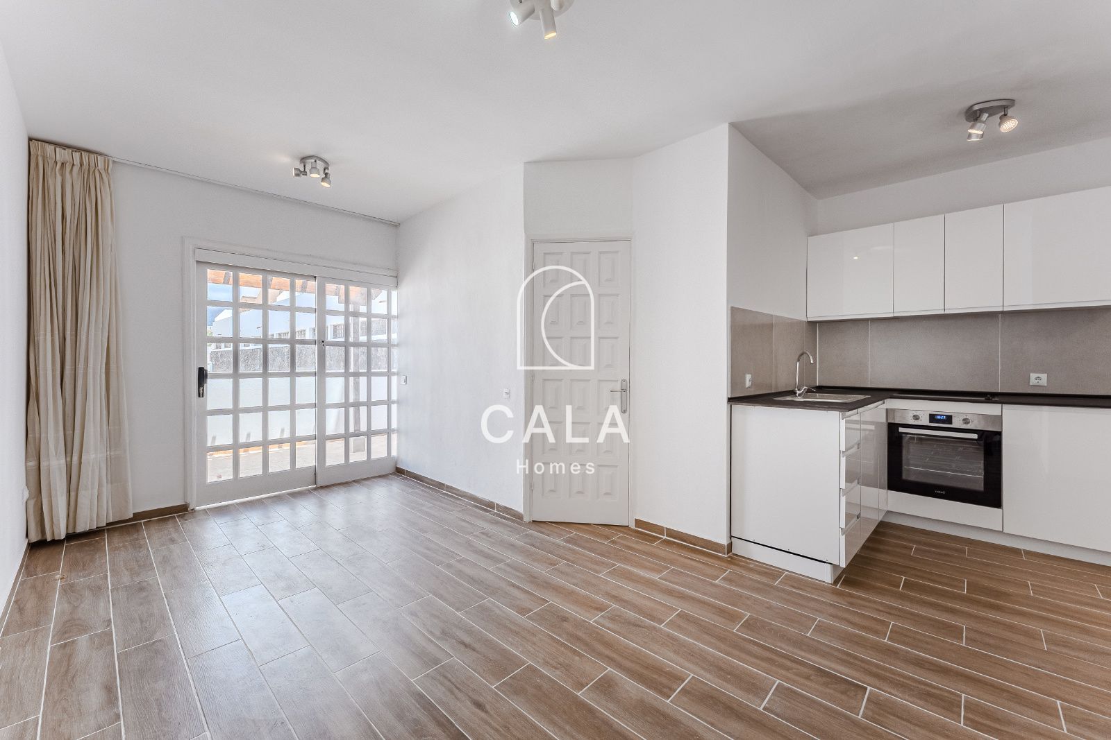 Bright 2-bedroom apartment near Playa de la Arena