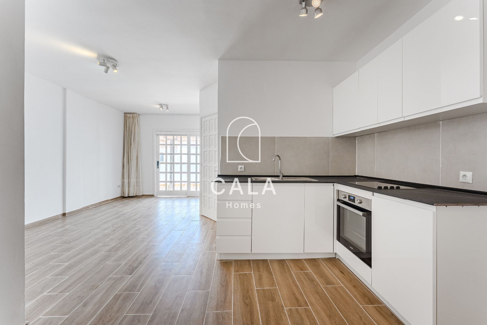 Bright 2-bedroom apartment near Playa de la Arena