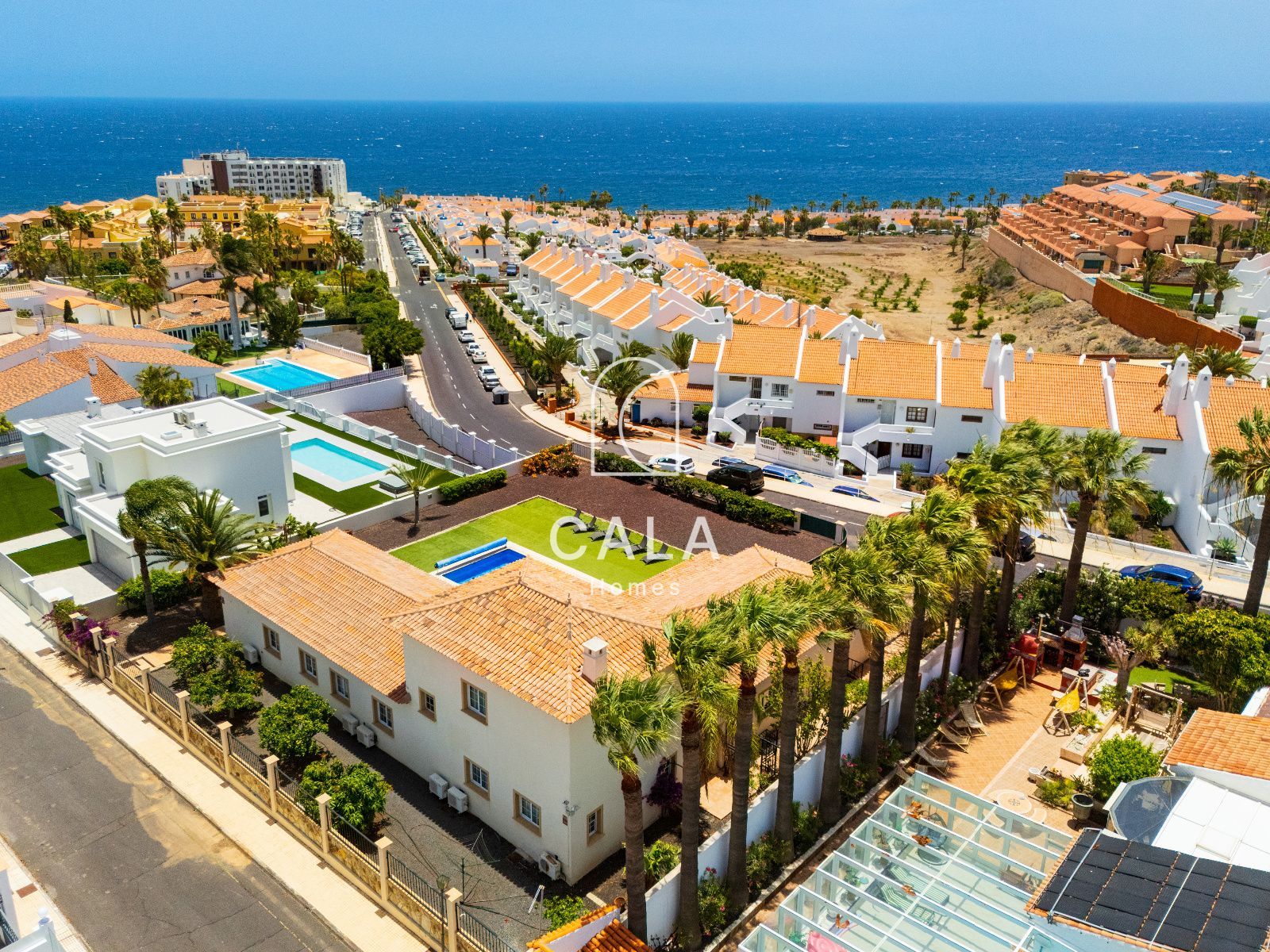8-bedroom Villa in Golf del Sur