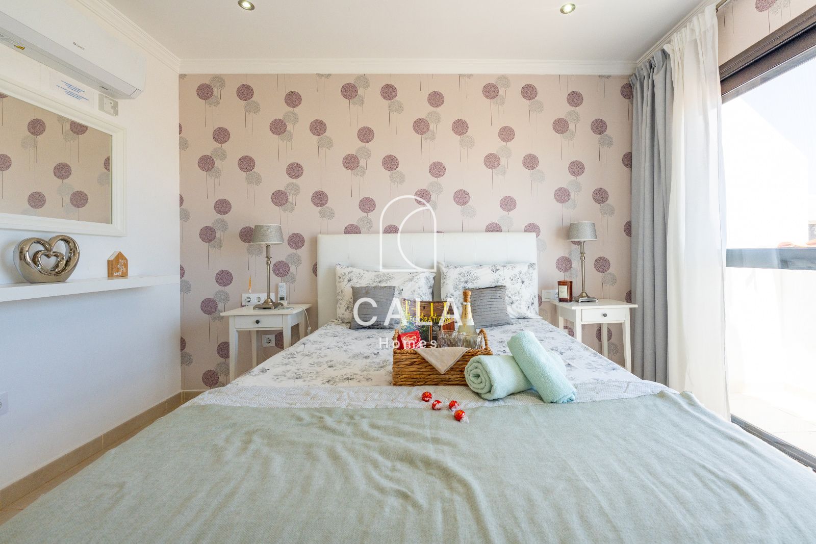 Exclusiva villa con Piscina, Jacuzzi y Vistas al Mar – Amarilla Golf