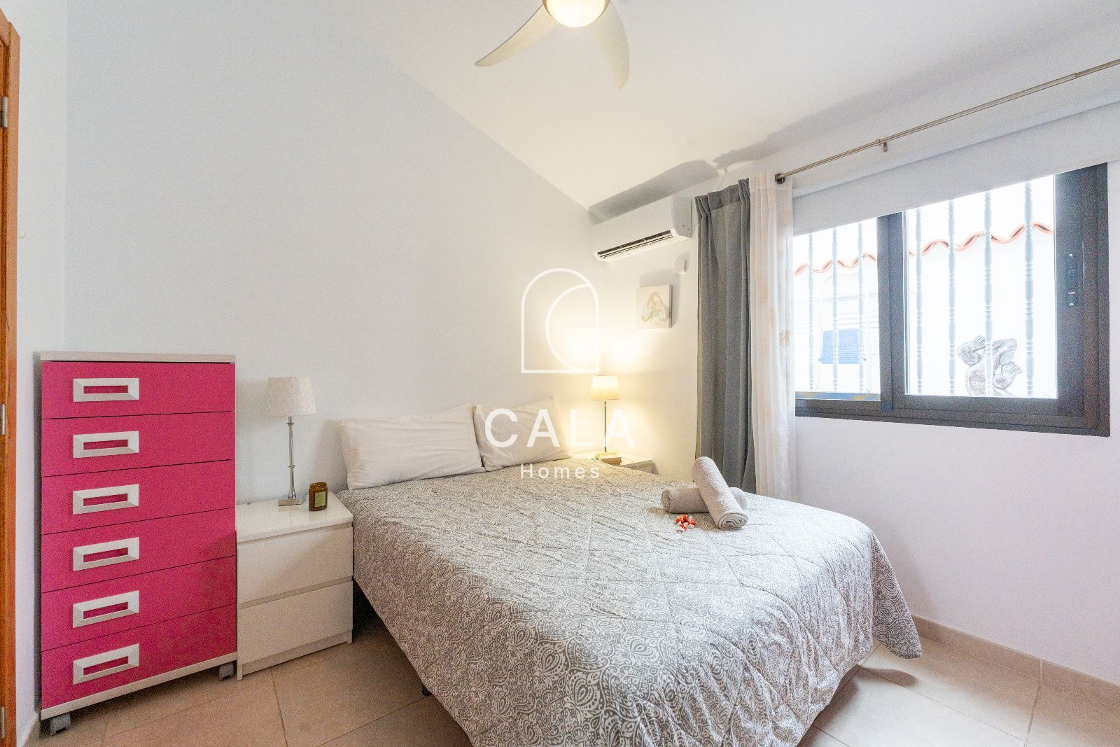 Exclusiva villa con Piscina, Jacuzzi y Vistas al Mar – Amarilla Golf