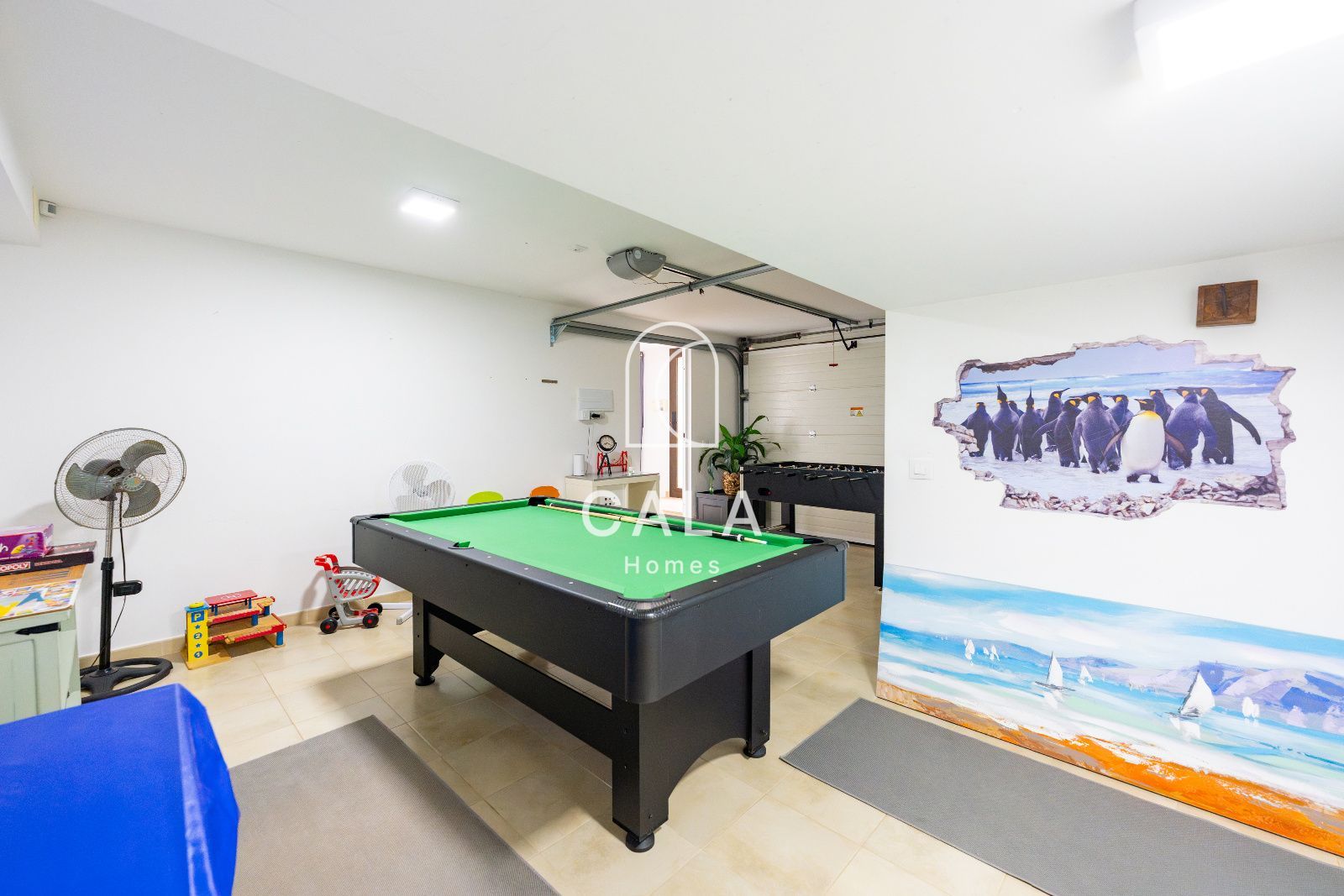 Exclusiva villa con Piscina, Jacuzzi y Vistas al Mar – Amarilla Golf