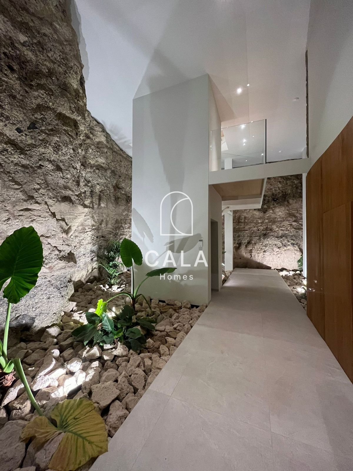 Luxury Villa with Panoramic Ocean Views – San Eugenio Alto