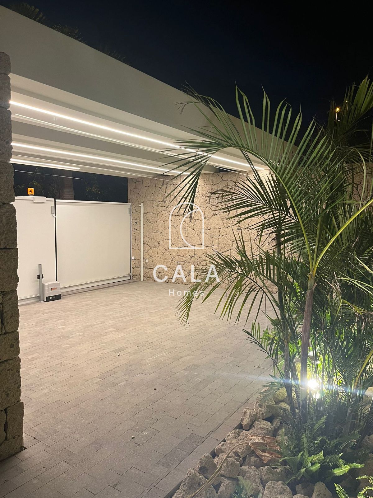 Luxury Villa with Panoramic Ocean Views – San Eugenio Alto