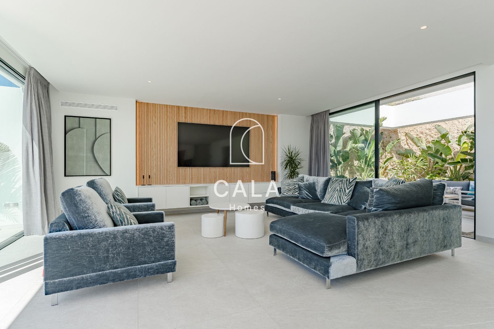Luxury Villa with Panoramic Ocean Views – San Eugenio Alto