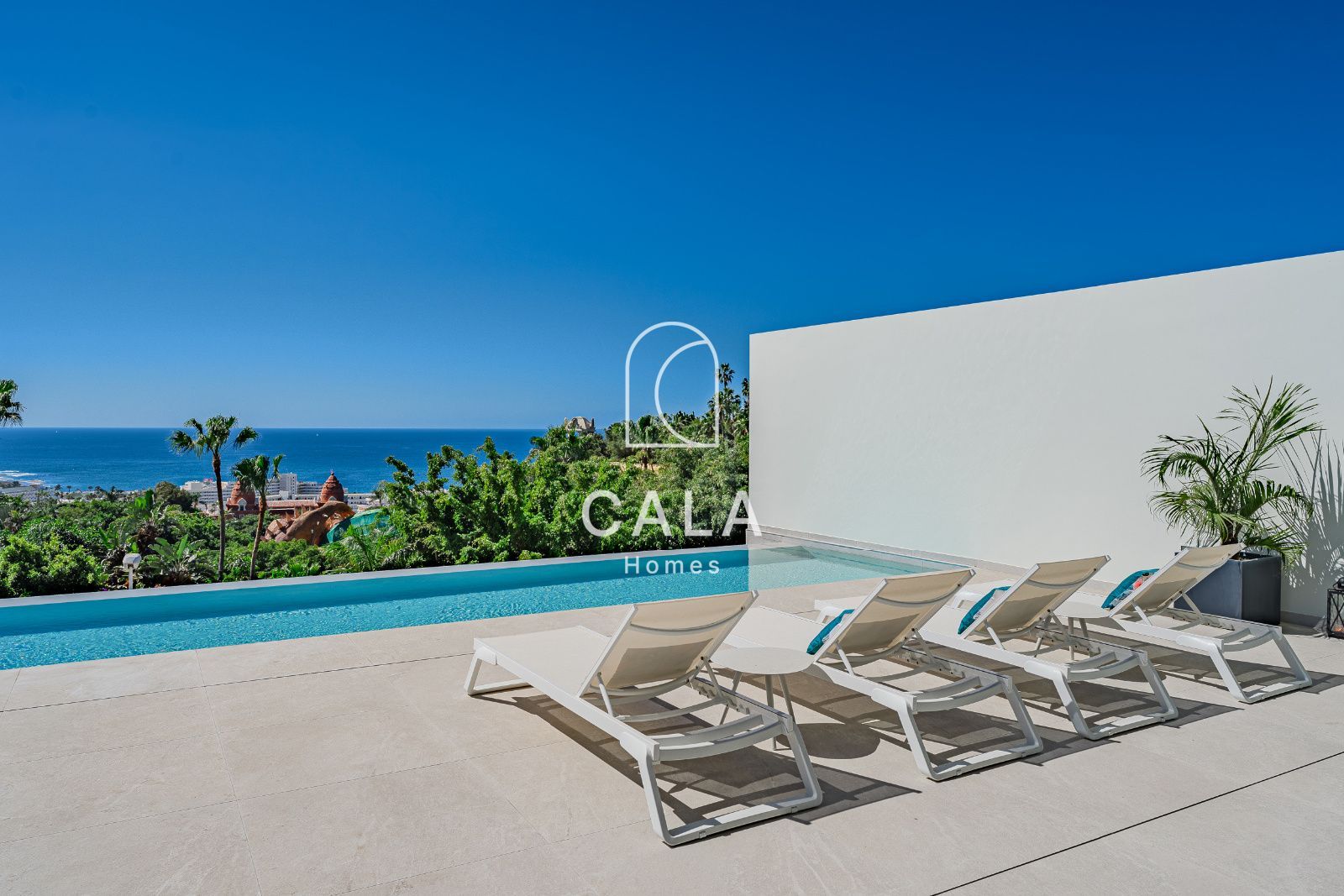 Luxury Villa with Panoramic Ocean Views – San Eugenio Alto