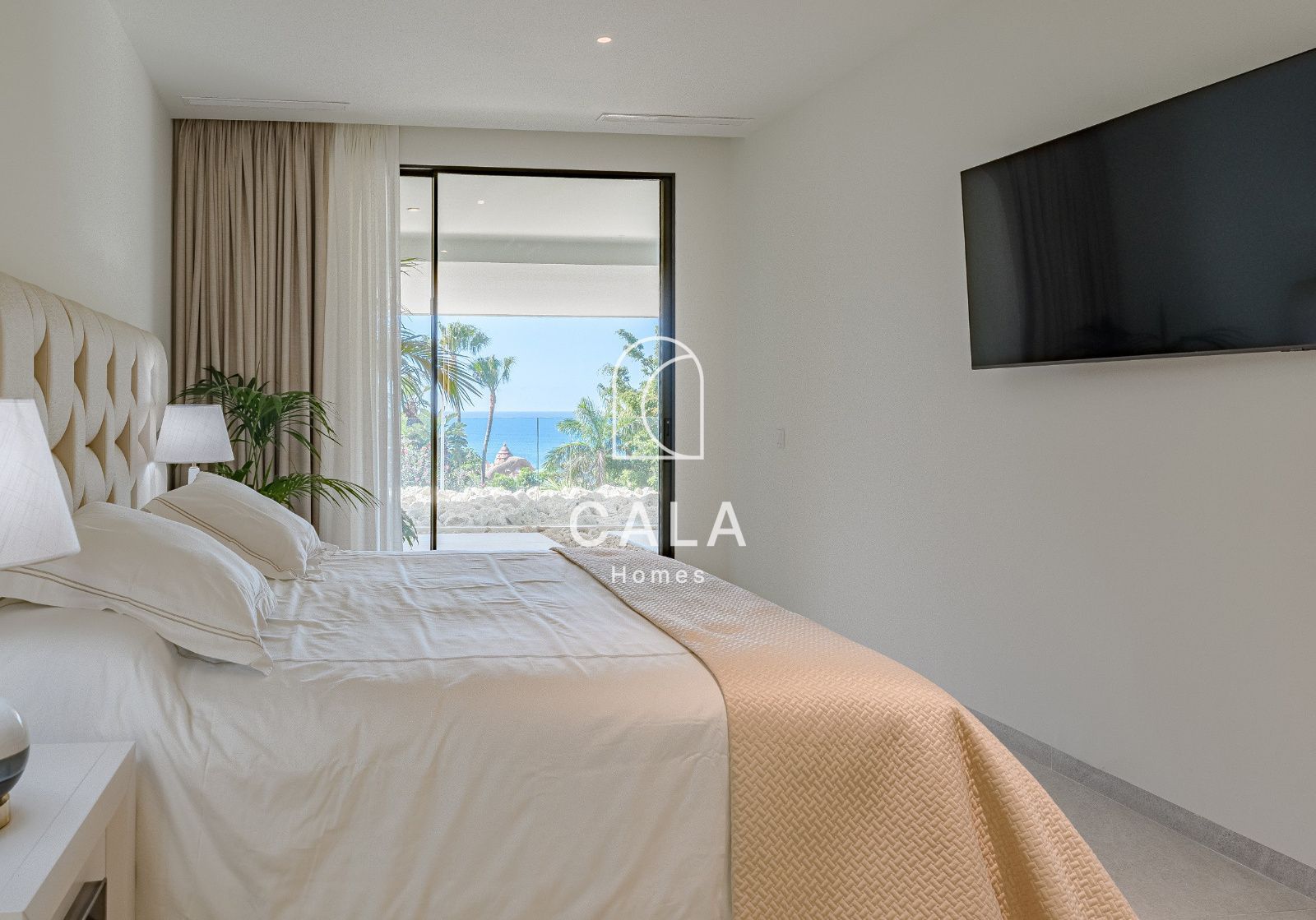 Luxury Villa with Panoramic Ocean Views – San Eugenio Alto