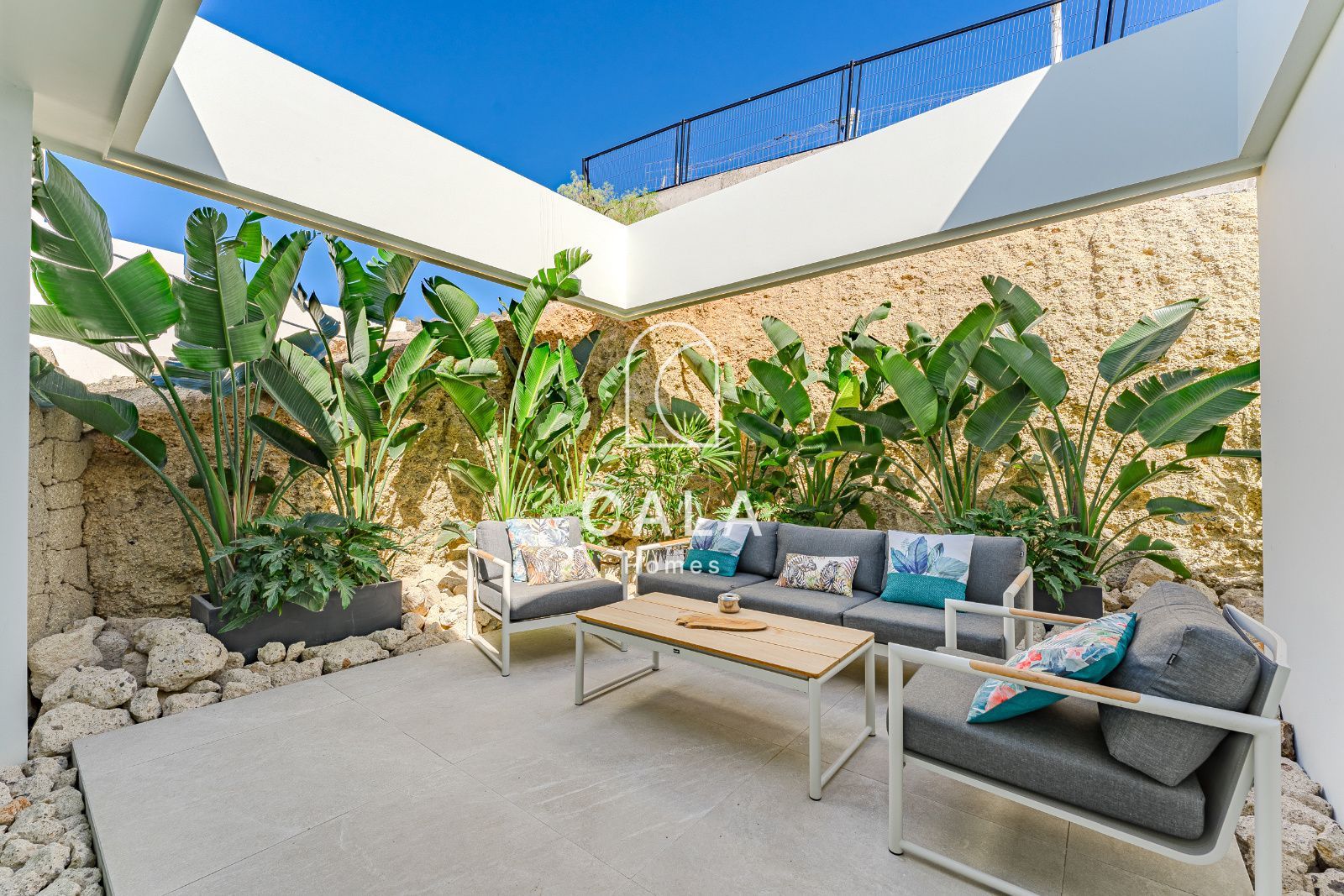 Luxury Villa with Panoramic Ocean Views – San Eugenio Alto