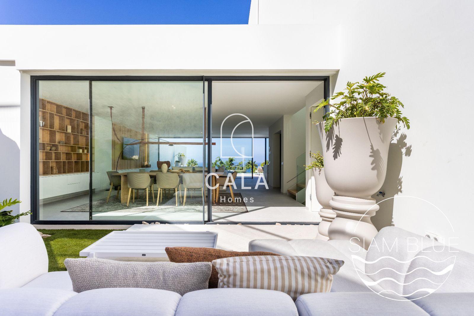 Luxury Villa with Panoramic Ocean Views – San Eugenio Alto