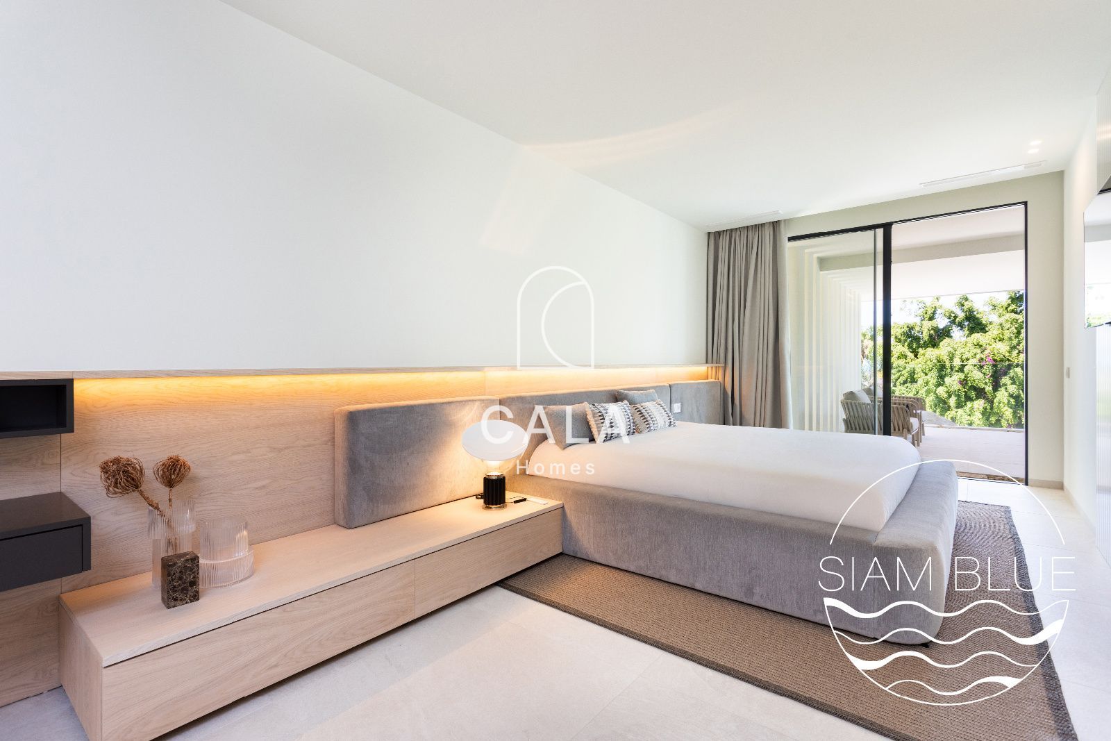 Luxury Villa with Panoramic Ocean Views – San Eugenio Alto