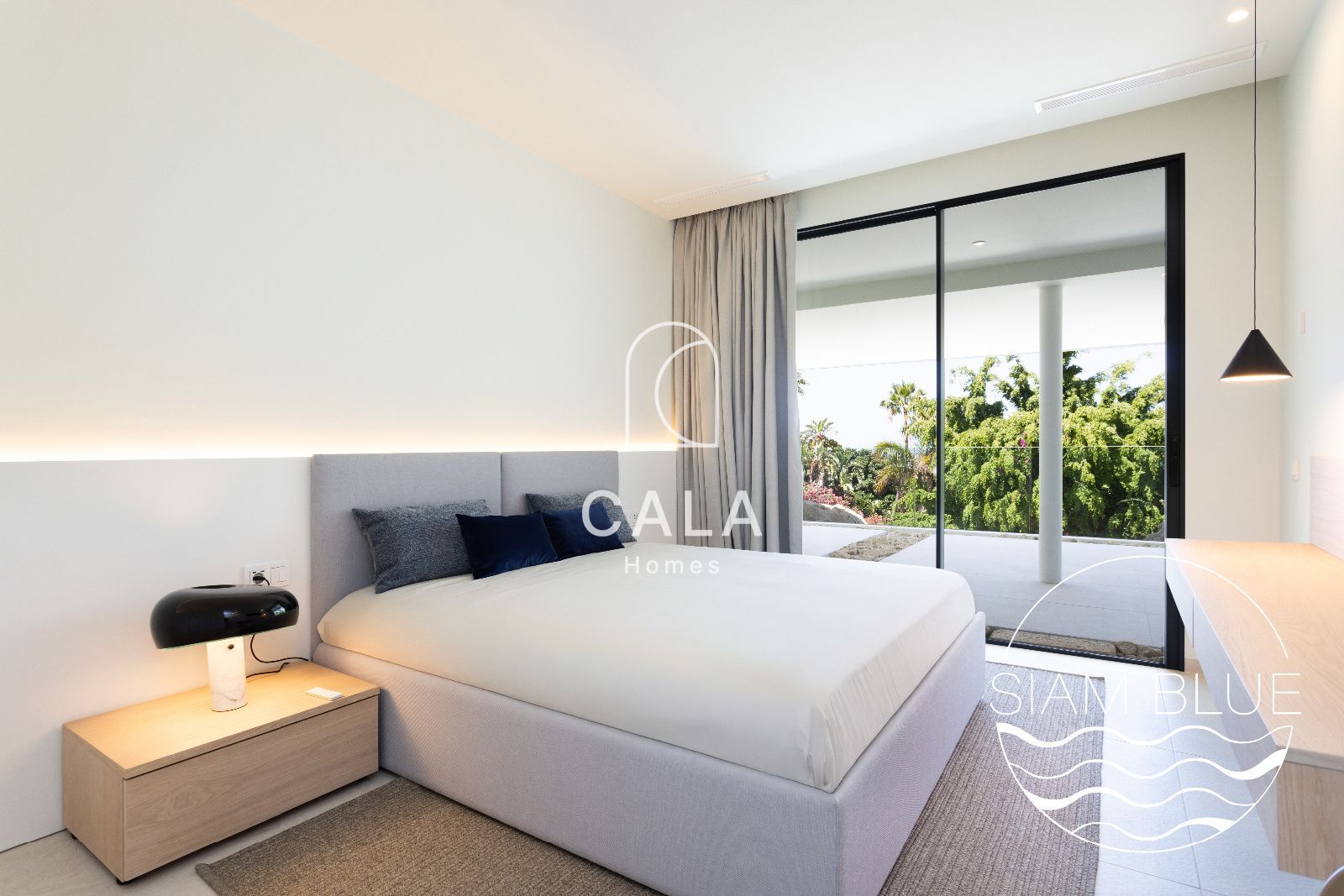 Luxury Villa with Panoramic Ocean Views – San Eugenio Alto