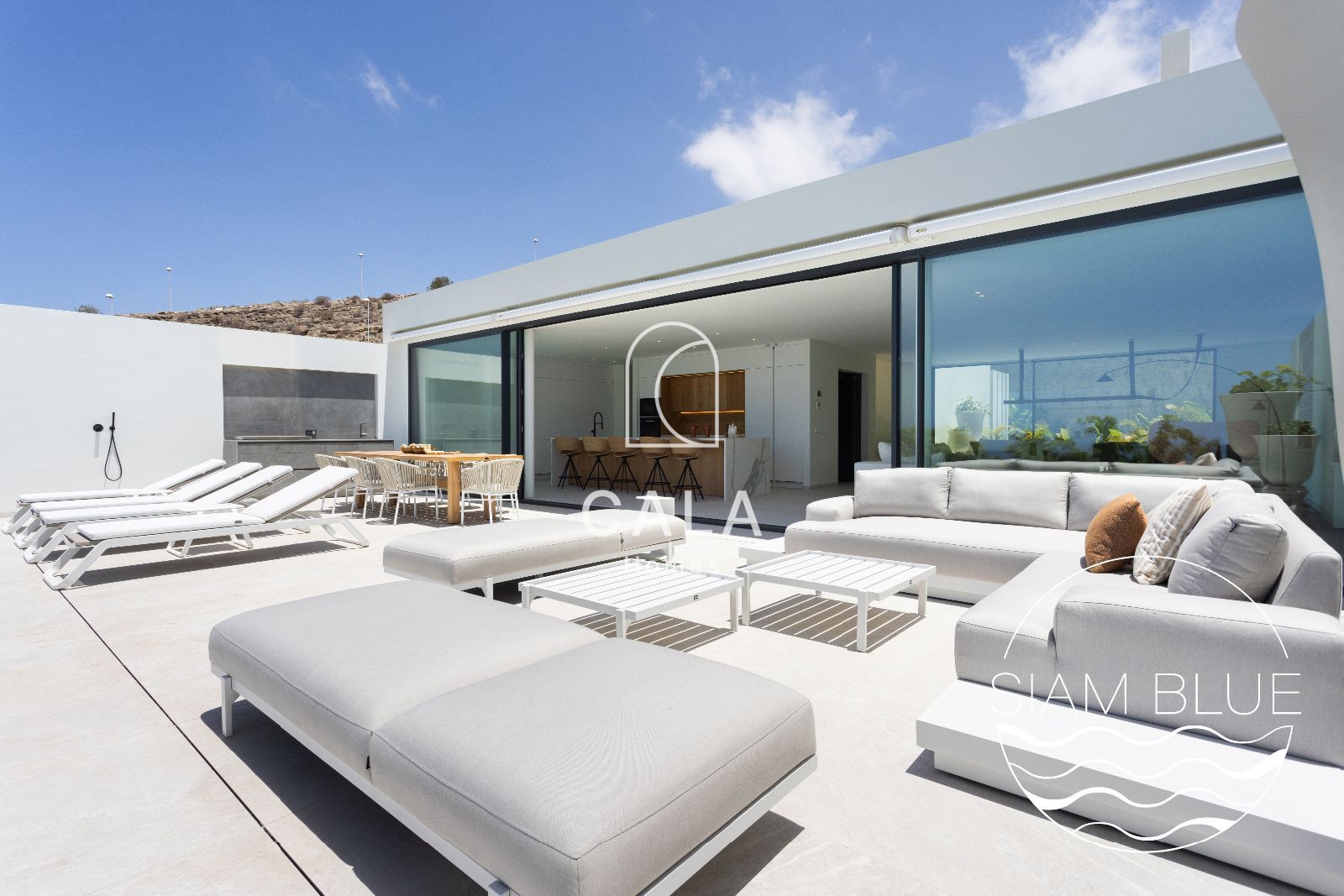 Luxury Villa with Panoramic Ocean Views – San Eugenio Alto