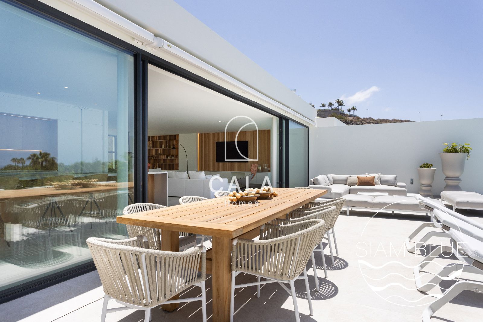 Luxury Villa with Panoramic Ocean Views – San Eugenio Alto