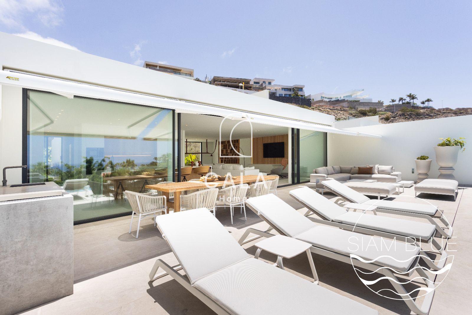 Luxury Villa with Panoramic Ocean Views – San Eugenio Alto